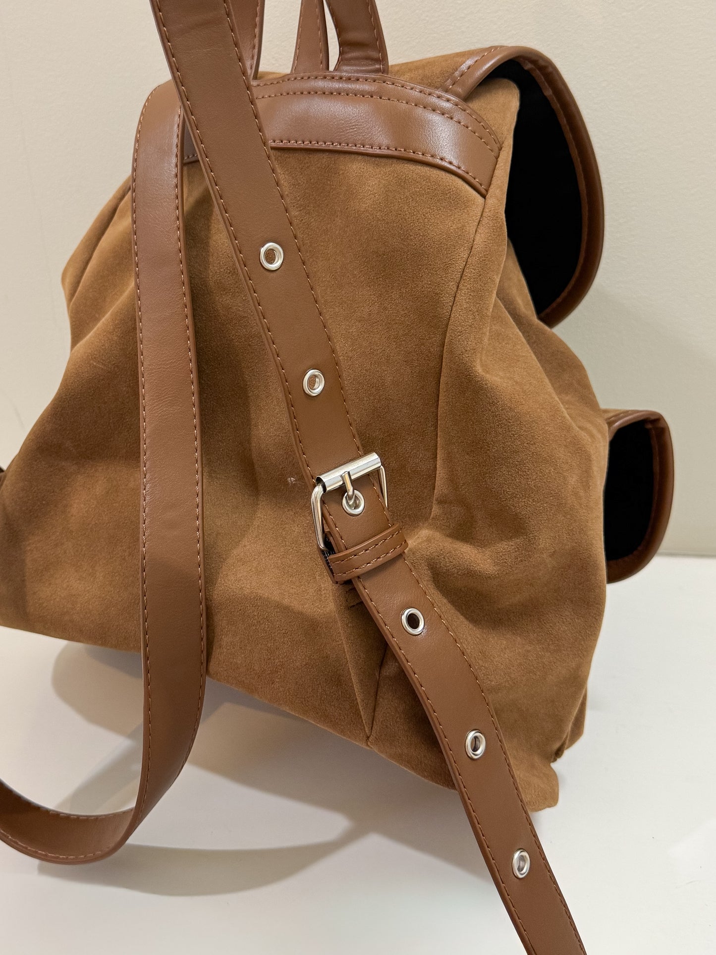 【Official限定価格】スエードリュック