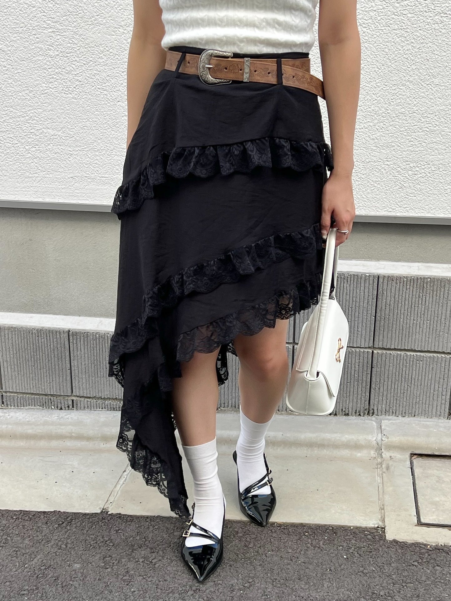 ビンテージ風ベルト付きアシメスカート