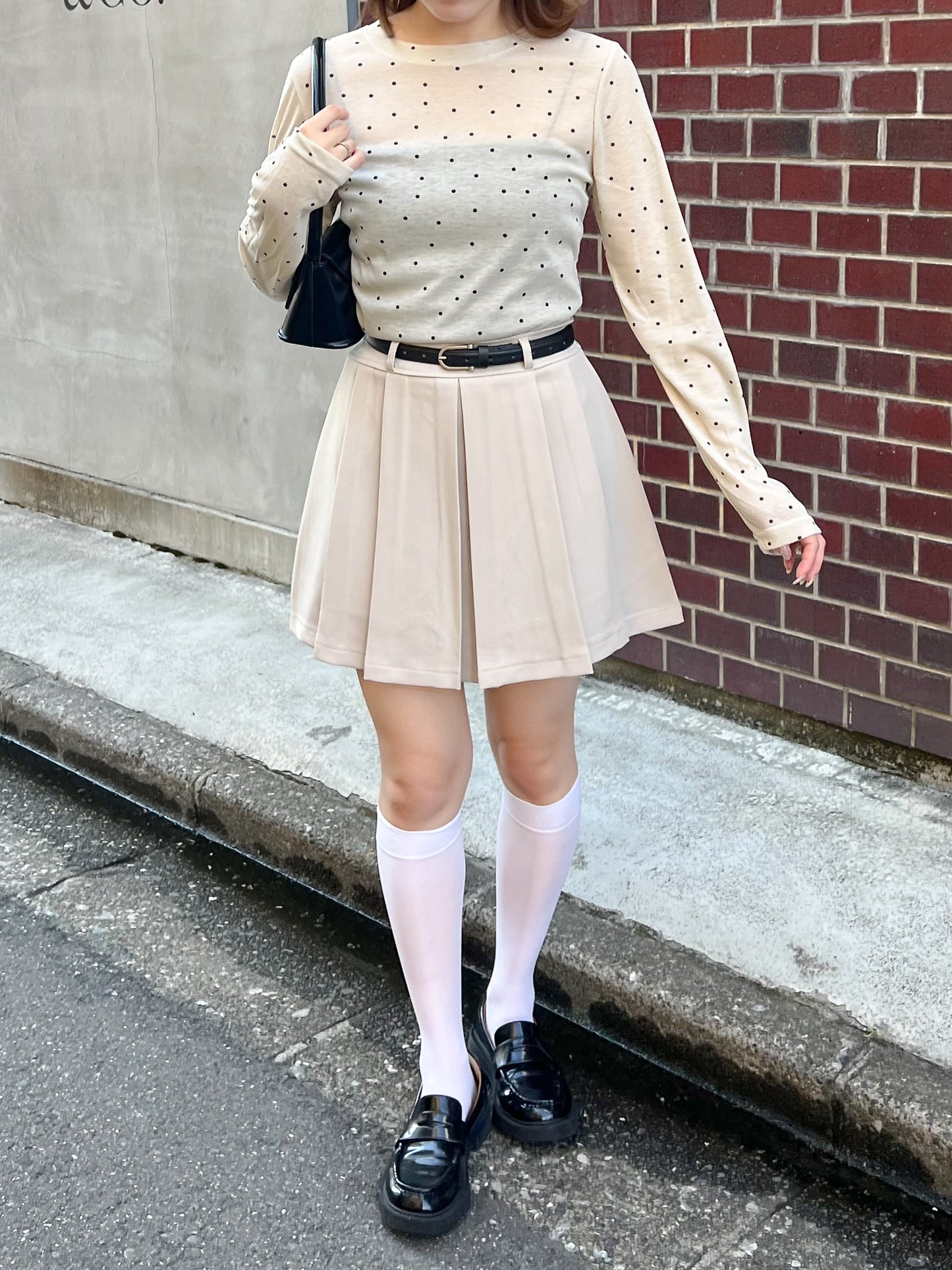 ベルト付きプリーツスカート