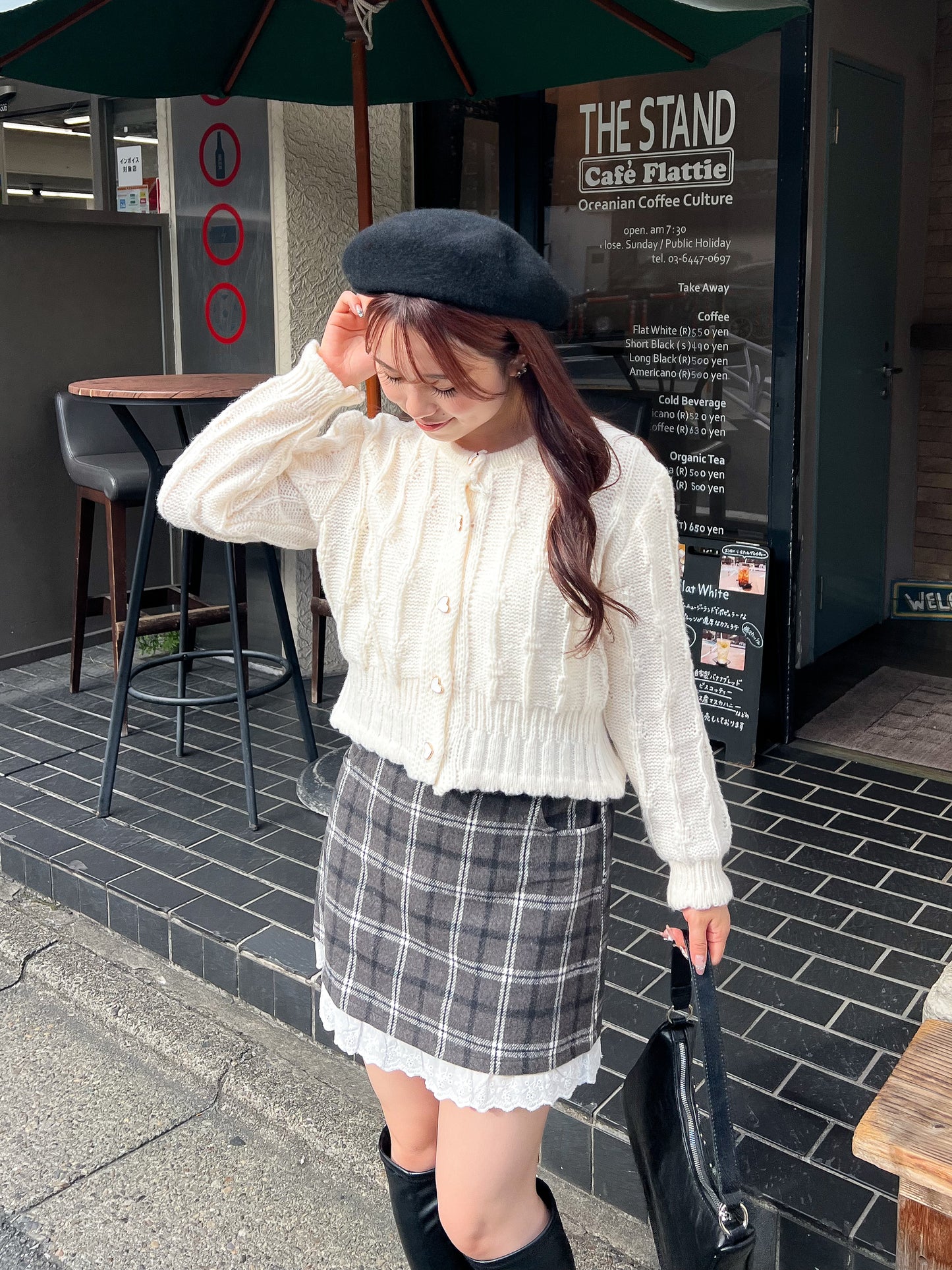【Official限定価格】ハートボタンクロップドニットカーデ