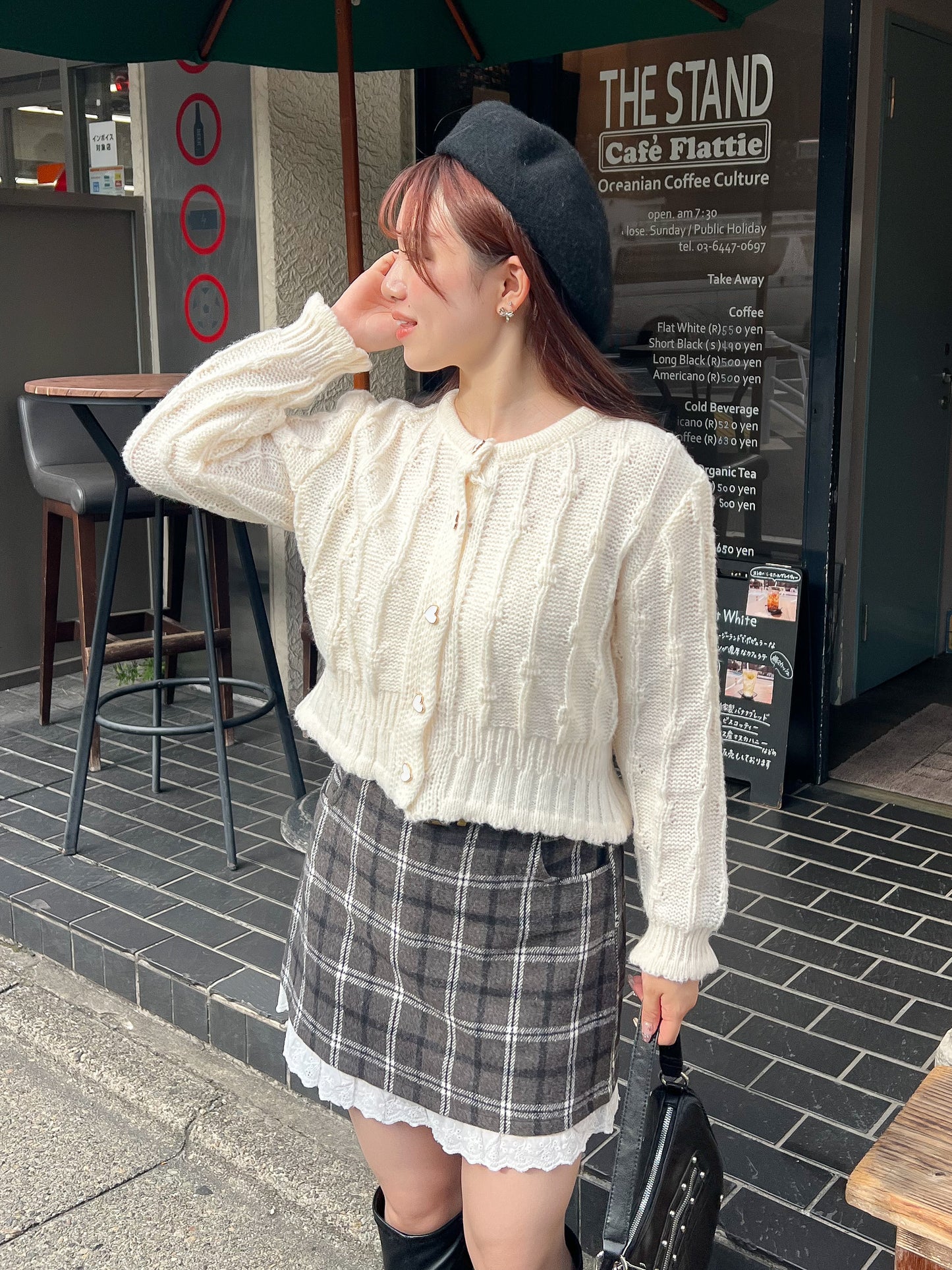 【Official限定価格】ハートボタンクロップドニットカーデ