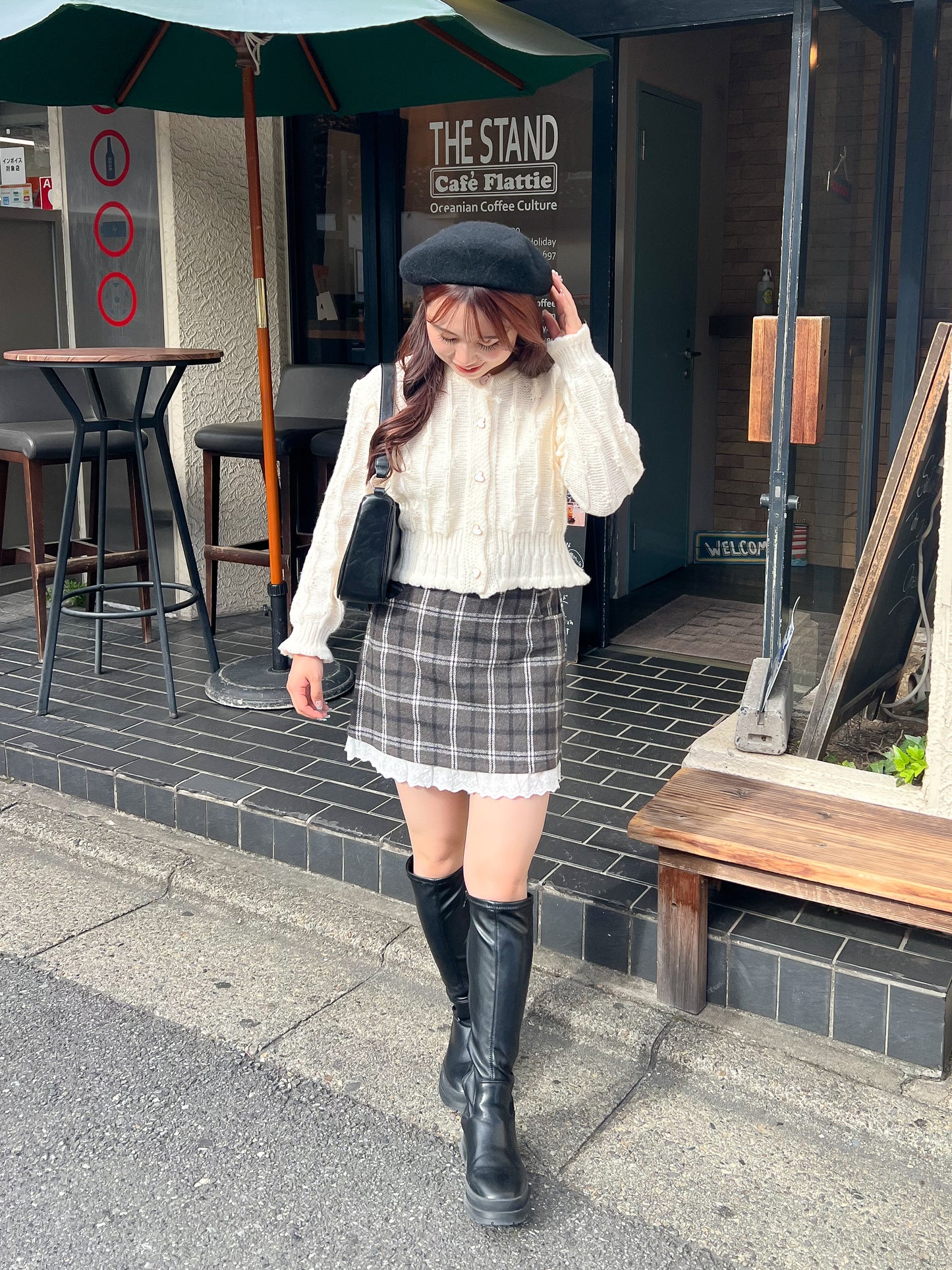 【Official限定価格】ハートボタンクロップドニットカーデ