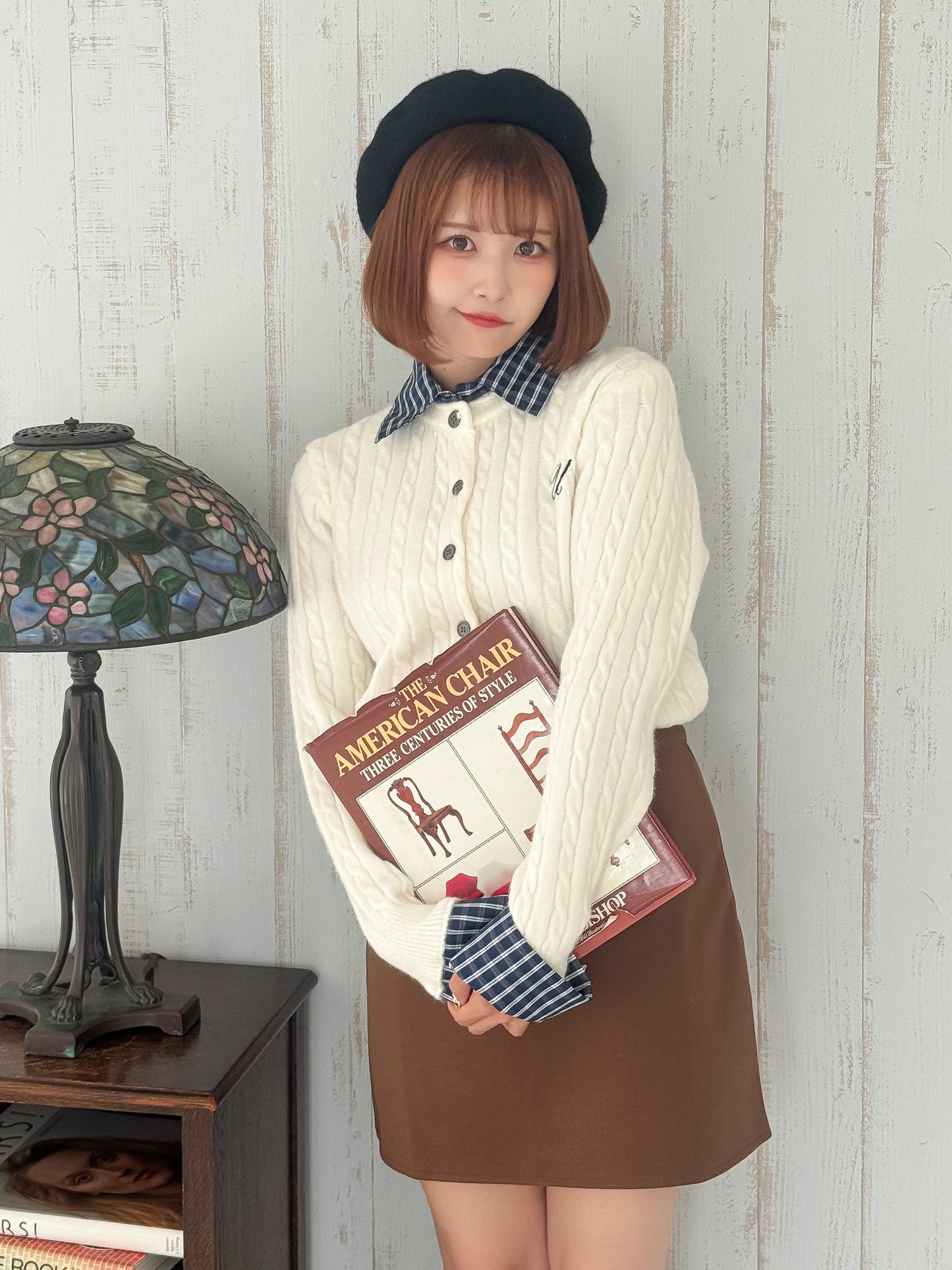 【Official限定価格】チェック襟付きワンポイント刺繡ニット