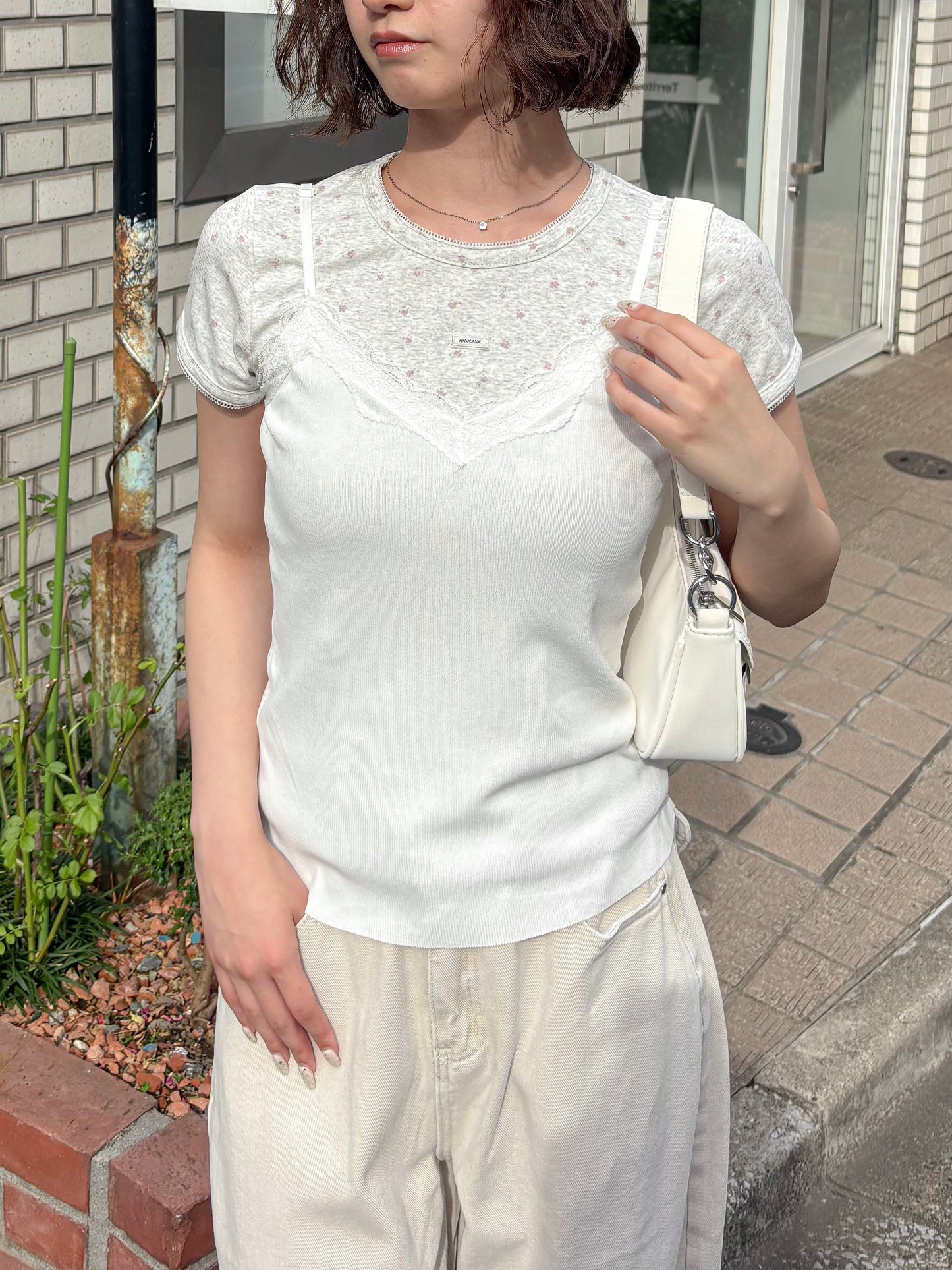 小花柄×ドットTシャツ