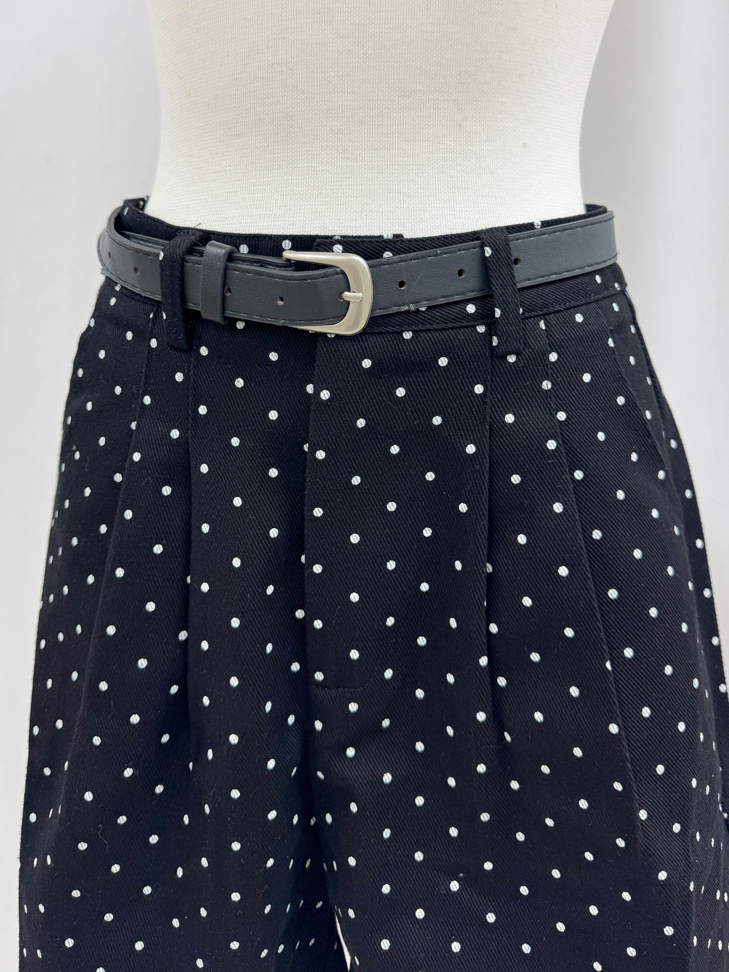 【Official限定価格】ベルト付きドットデニムハーフパンツ