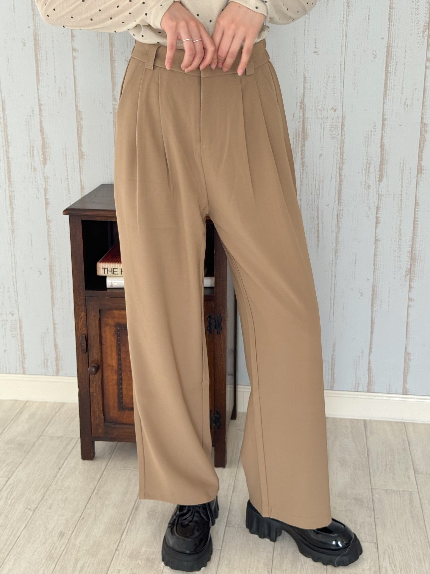 【Official限定価格】タックワイドパンツ