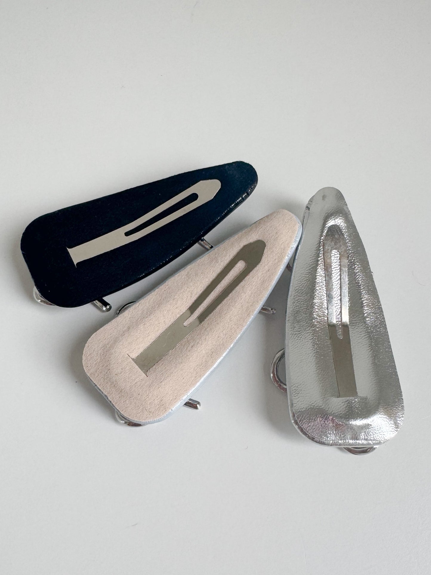 リボンエナメルバレッタ