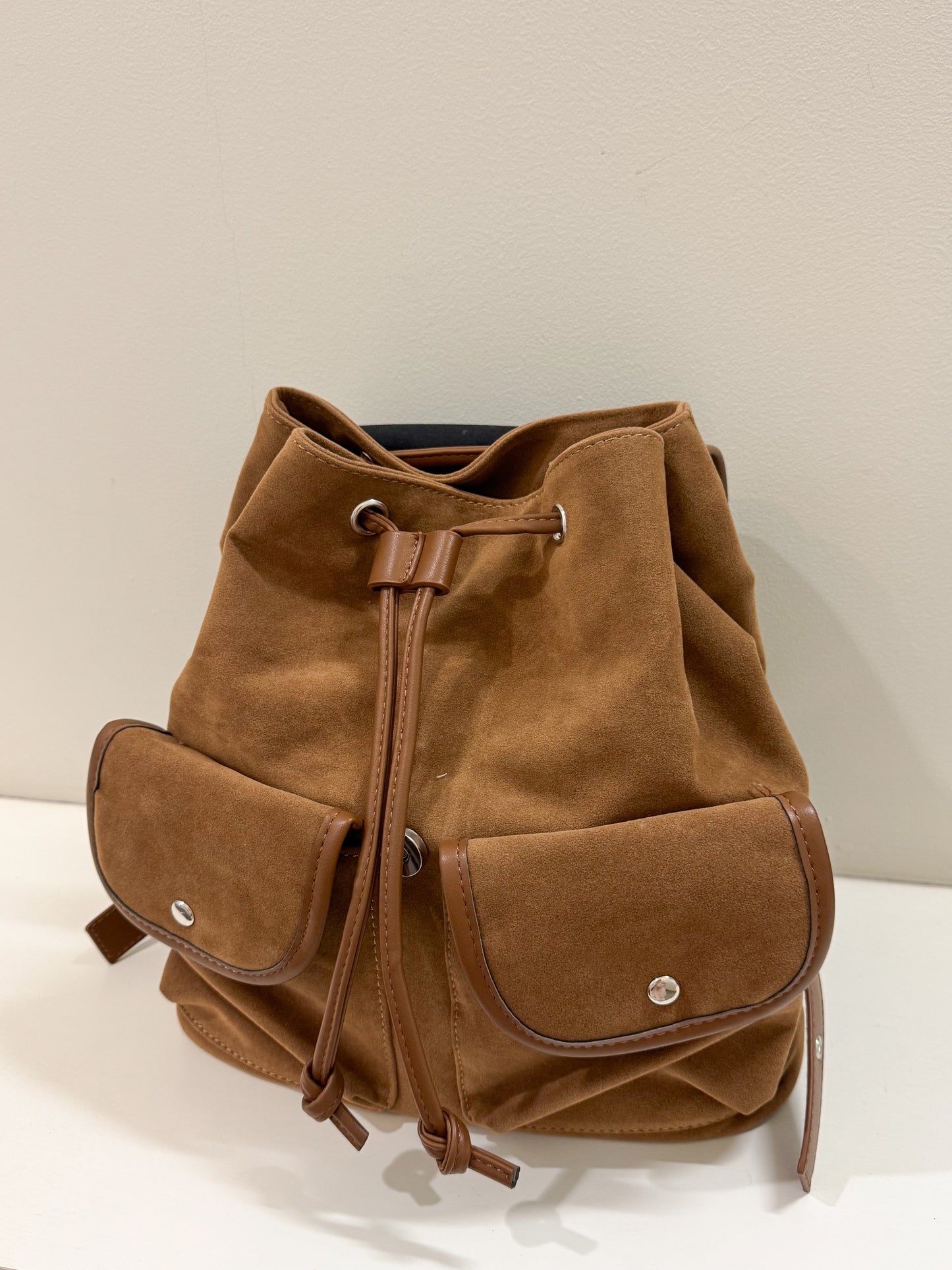 【Official限定価格】スエードリュック
