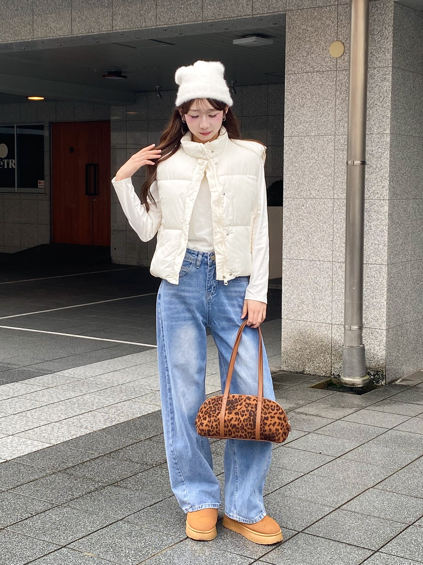 【Official限定価格】バッグラインストーンデニムパンツ
