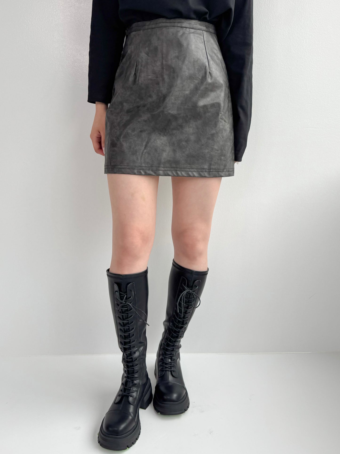 【Official限定価格】ビンテージ風レザー台形スカート
