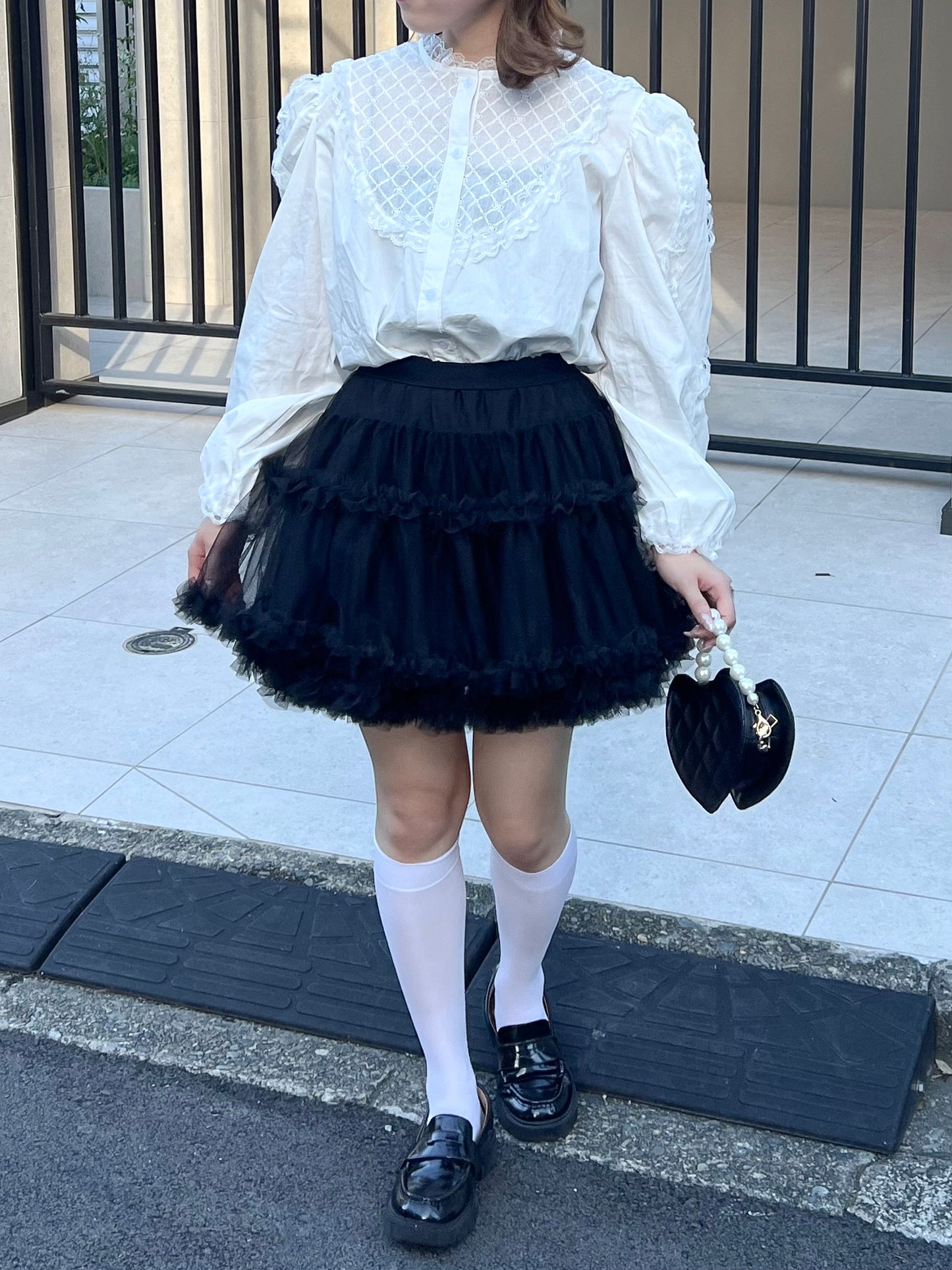 【先行販売】フリルパフスリーブコットンブラウス