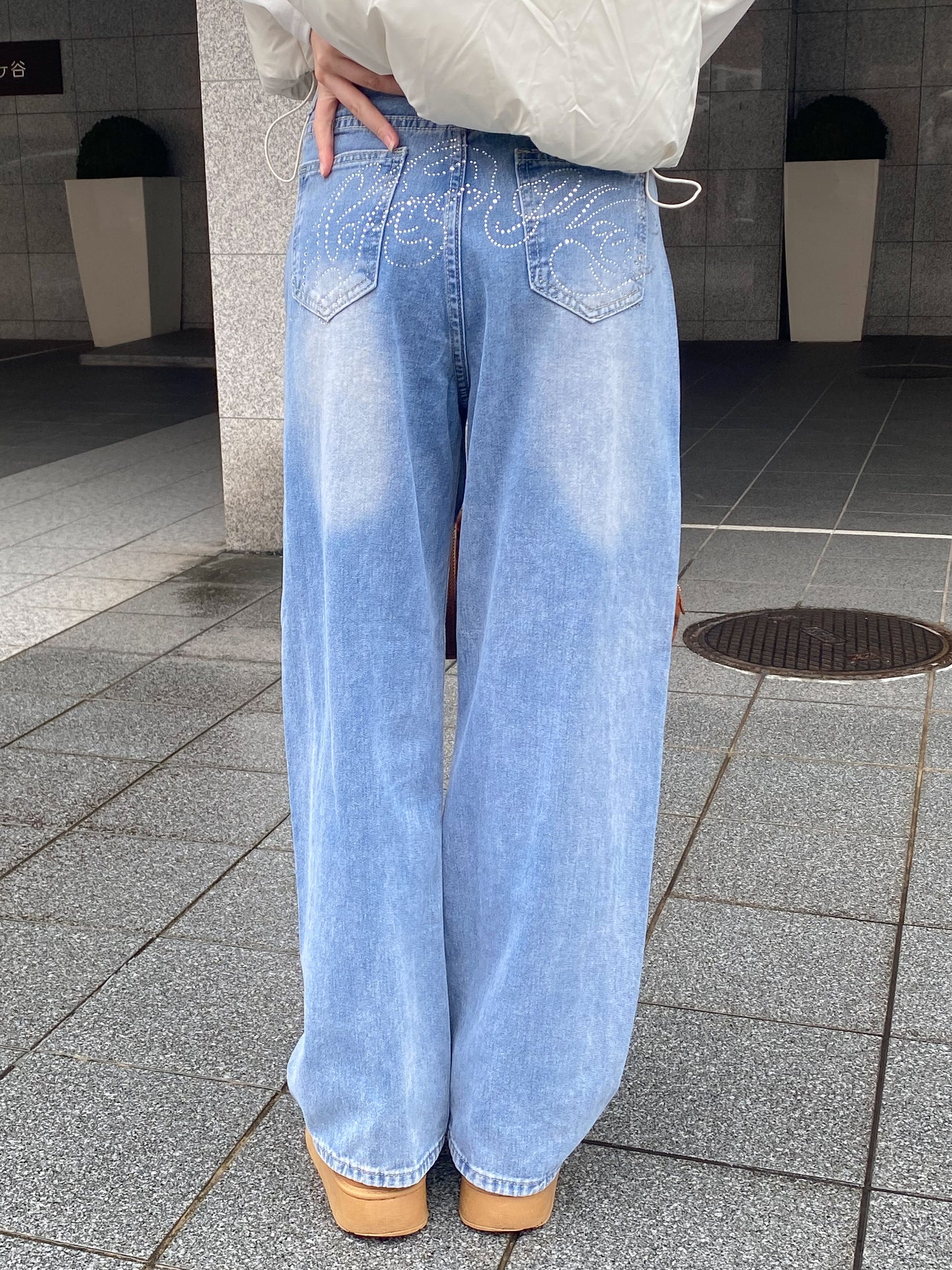 【Official限定価格】バッグラインストーンデニムパンツ