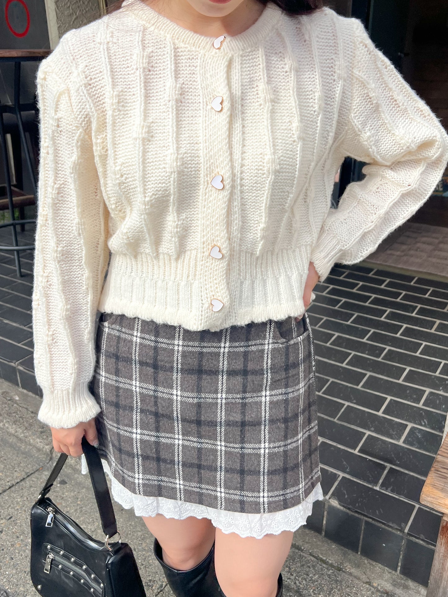 【Official限定価格】ハートボタンクロップドニットカーデ