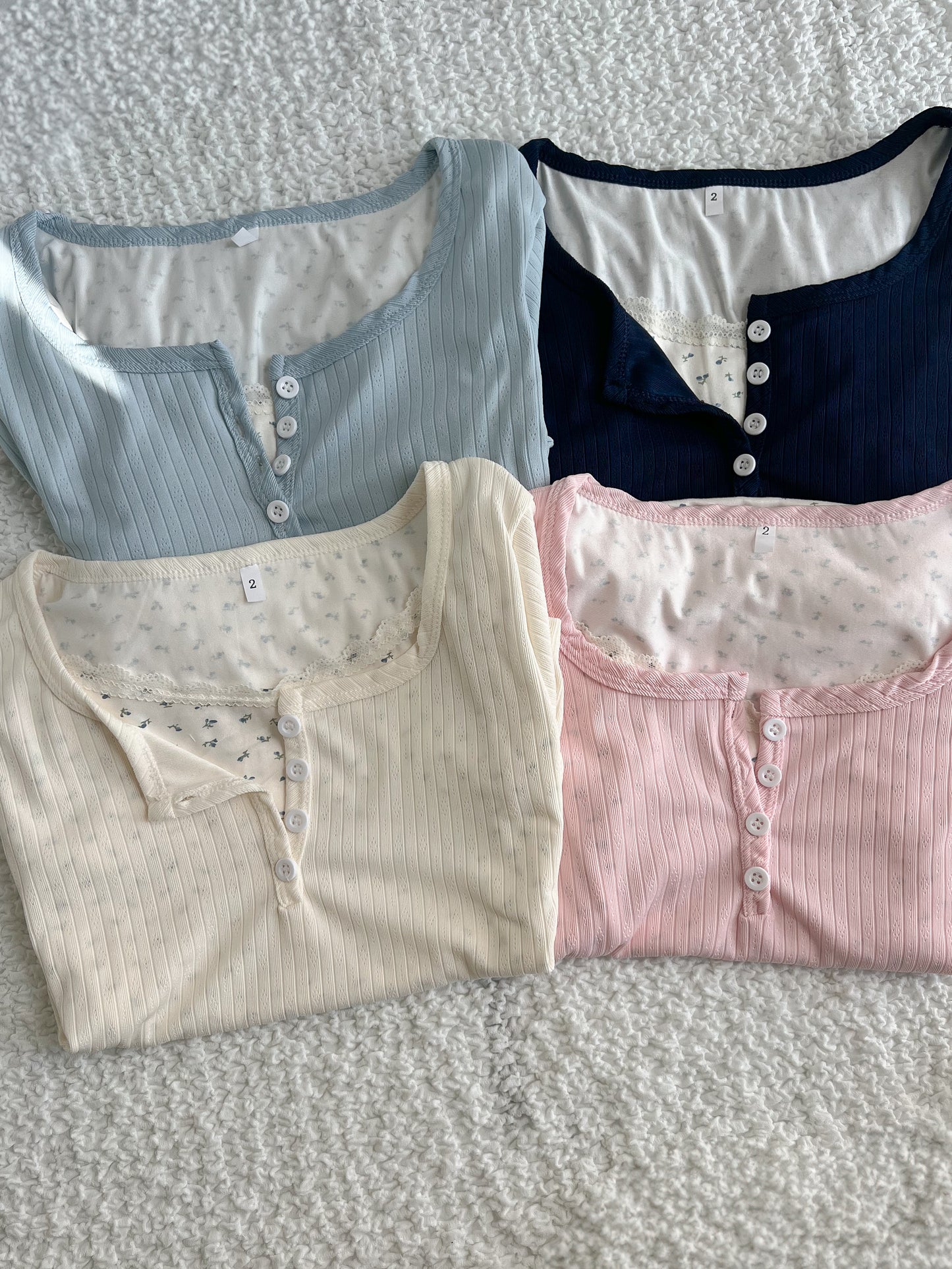 小花柄レイヤーTシャツ