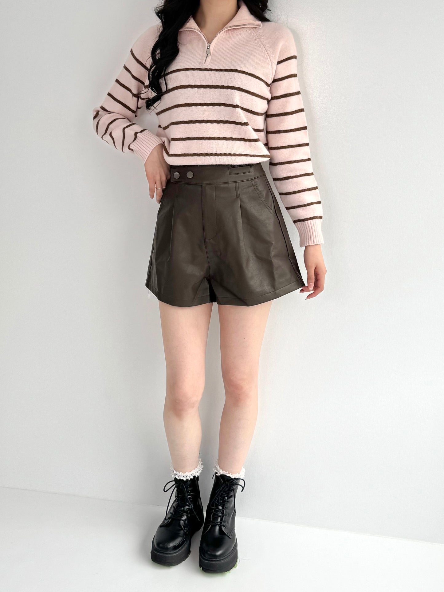 【Official限定価格】レザーショートパンツ