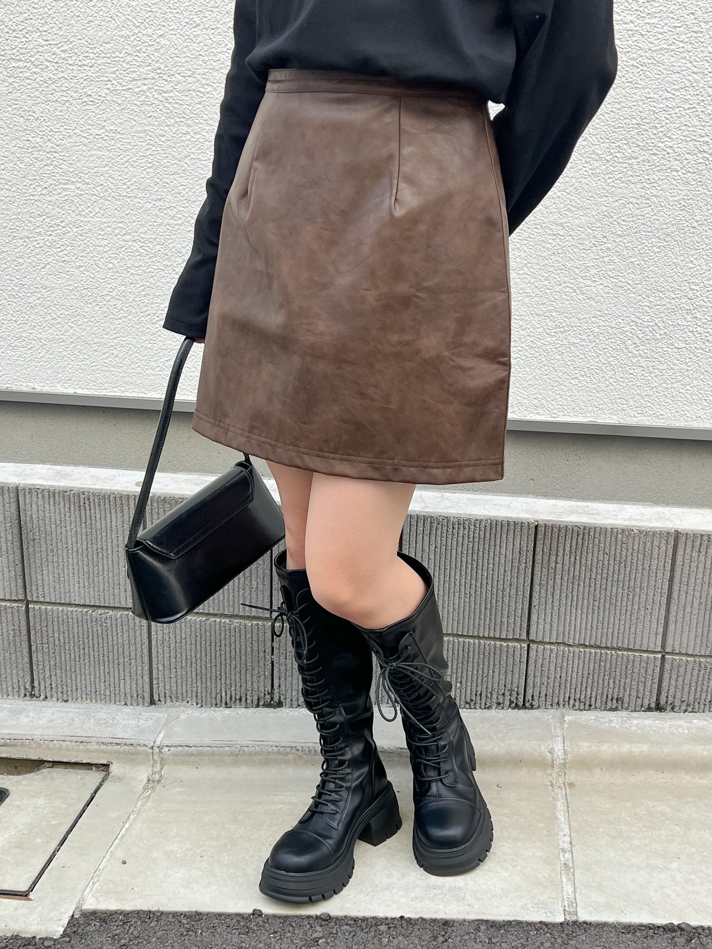 【Official限定価格】ビンテージ風レザー台形スカート