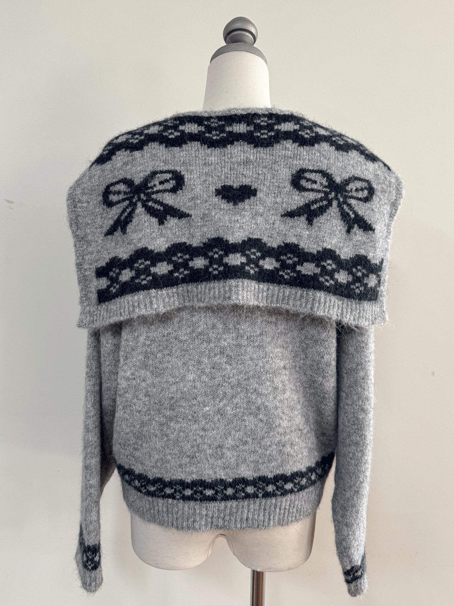 【Official限定価格】リボンショール付きニット