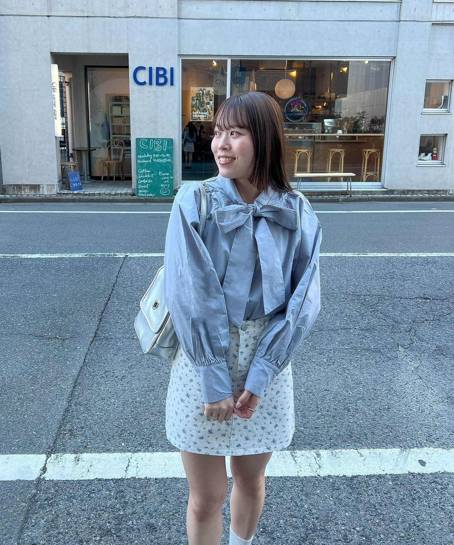 リボンボウタイブラウス