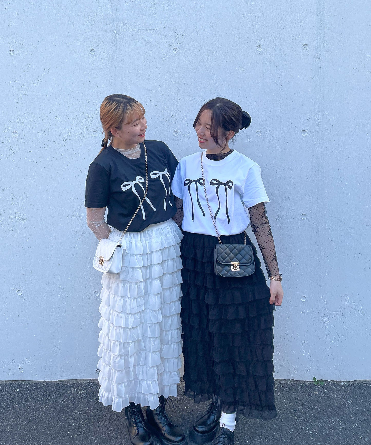 リボンプリントTシャツ