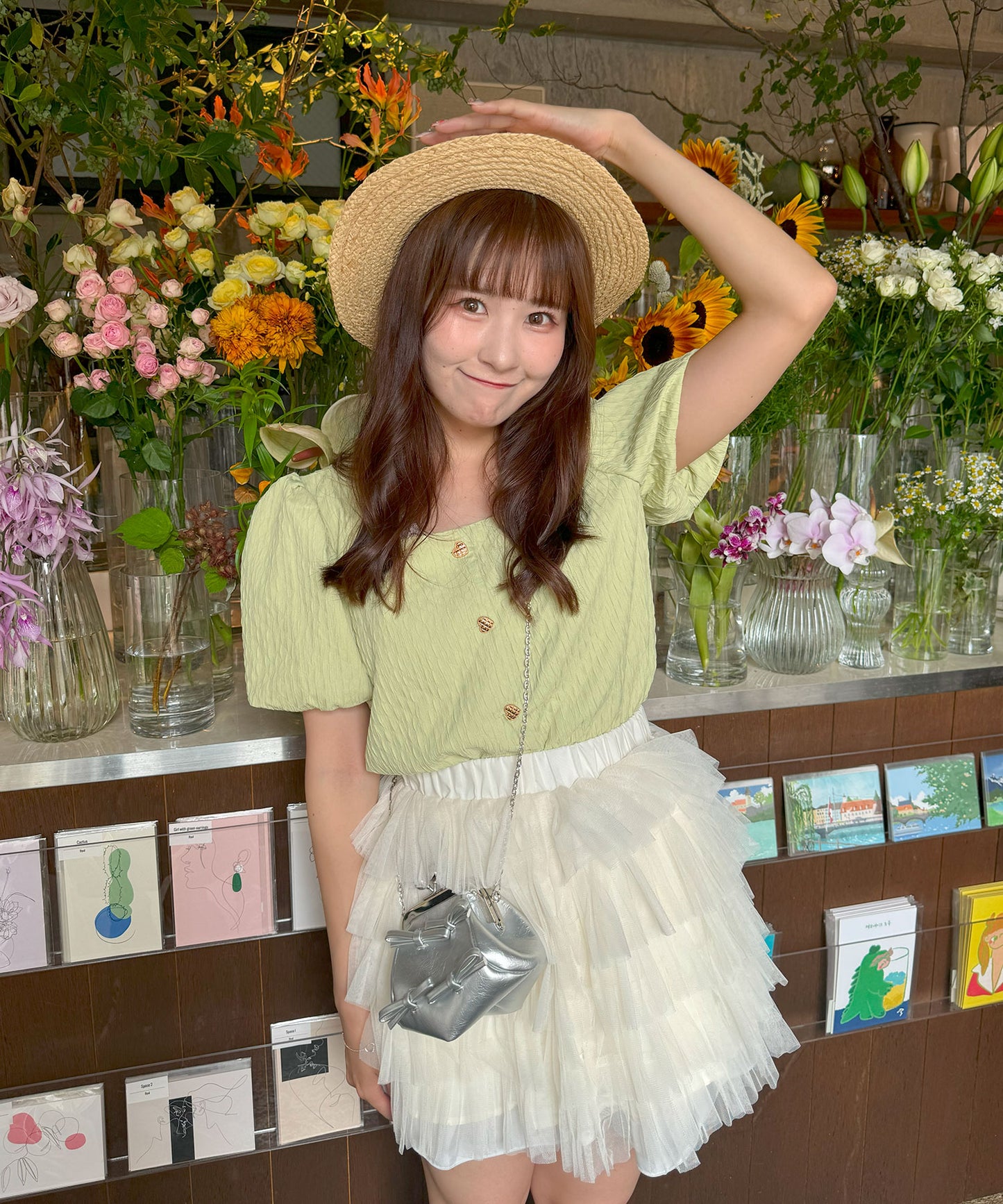 【Official限定価格】ハートボタンスクエアネックブラウス