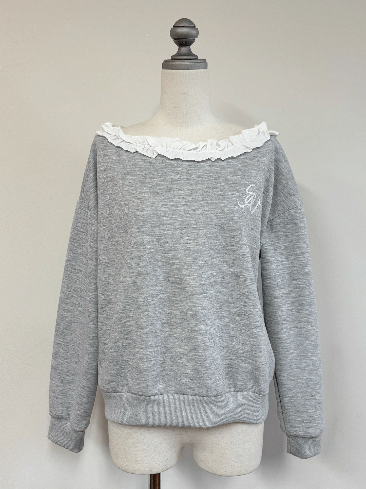 【先行販売】ワンショルフリルトレーナー