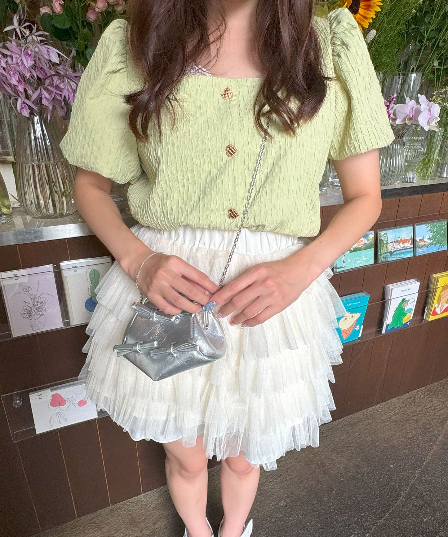 【Official限定価格】ハートボタンスクエアネックブラウス