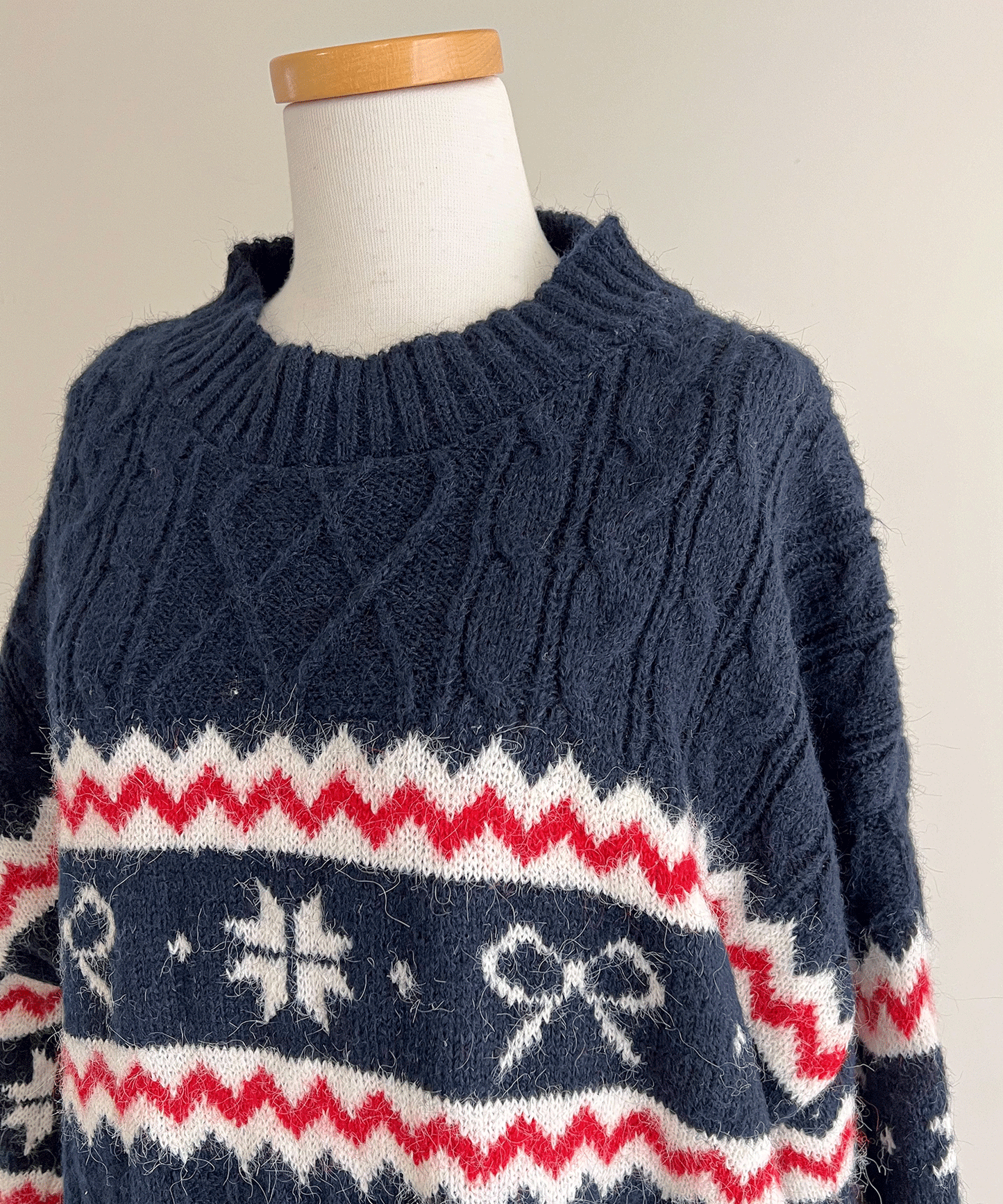 【Official限定価格】モチーフ柄ジャガードニット