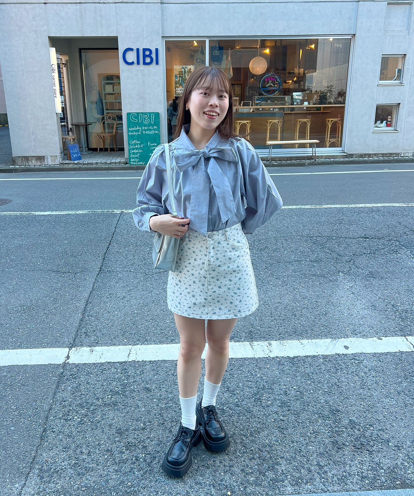 リボンボウタイブラウス