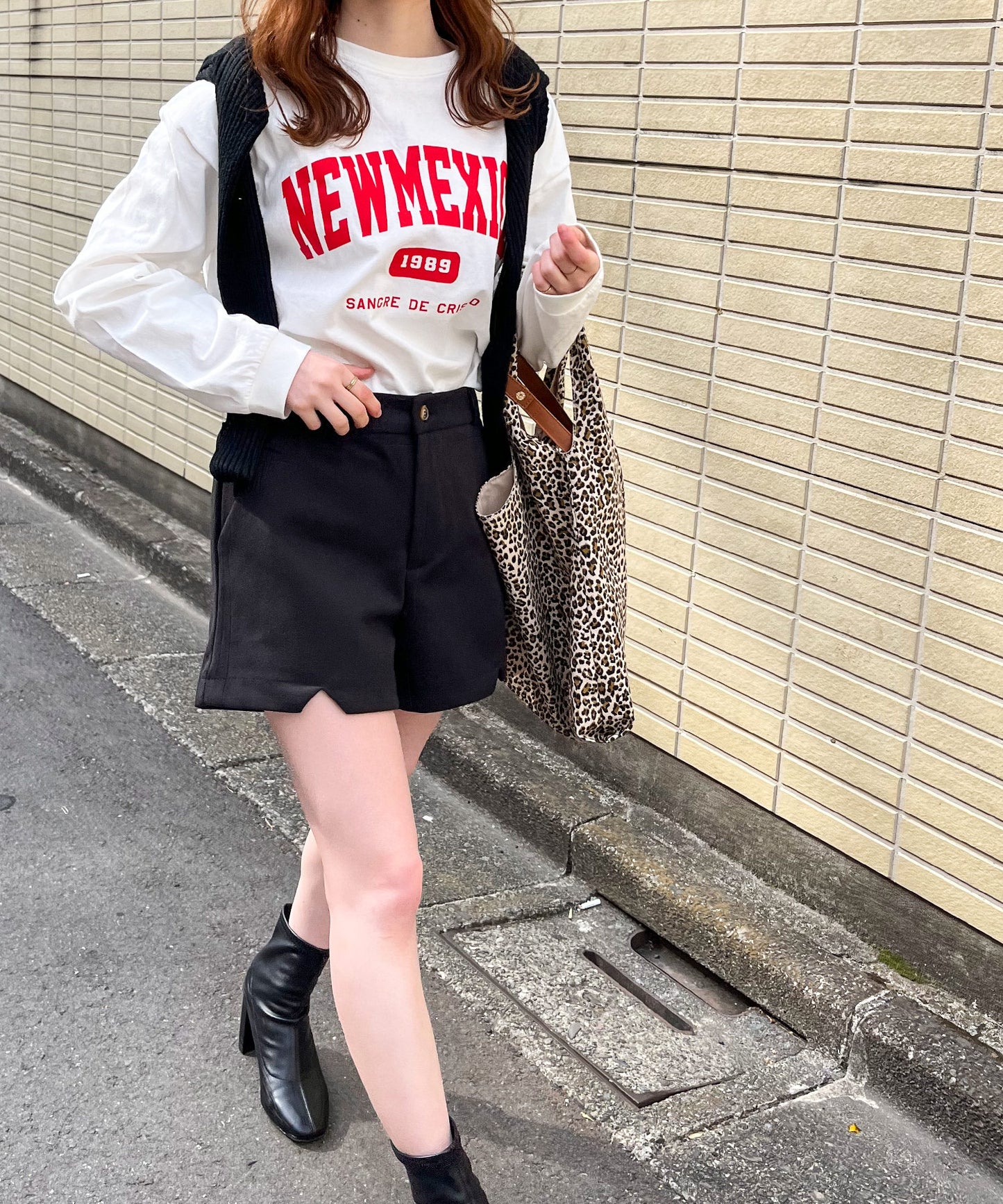 カットデザインショートパンツ