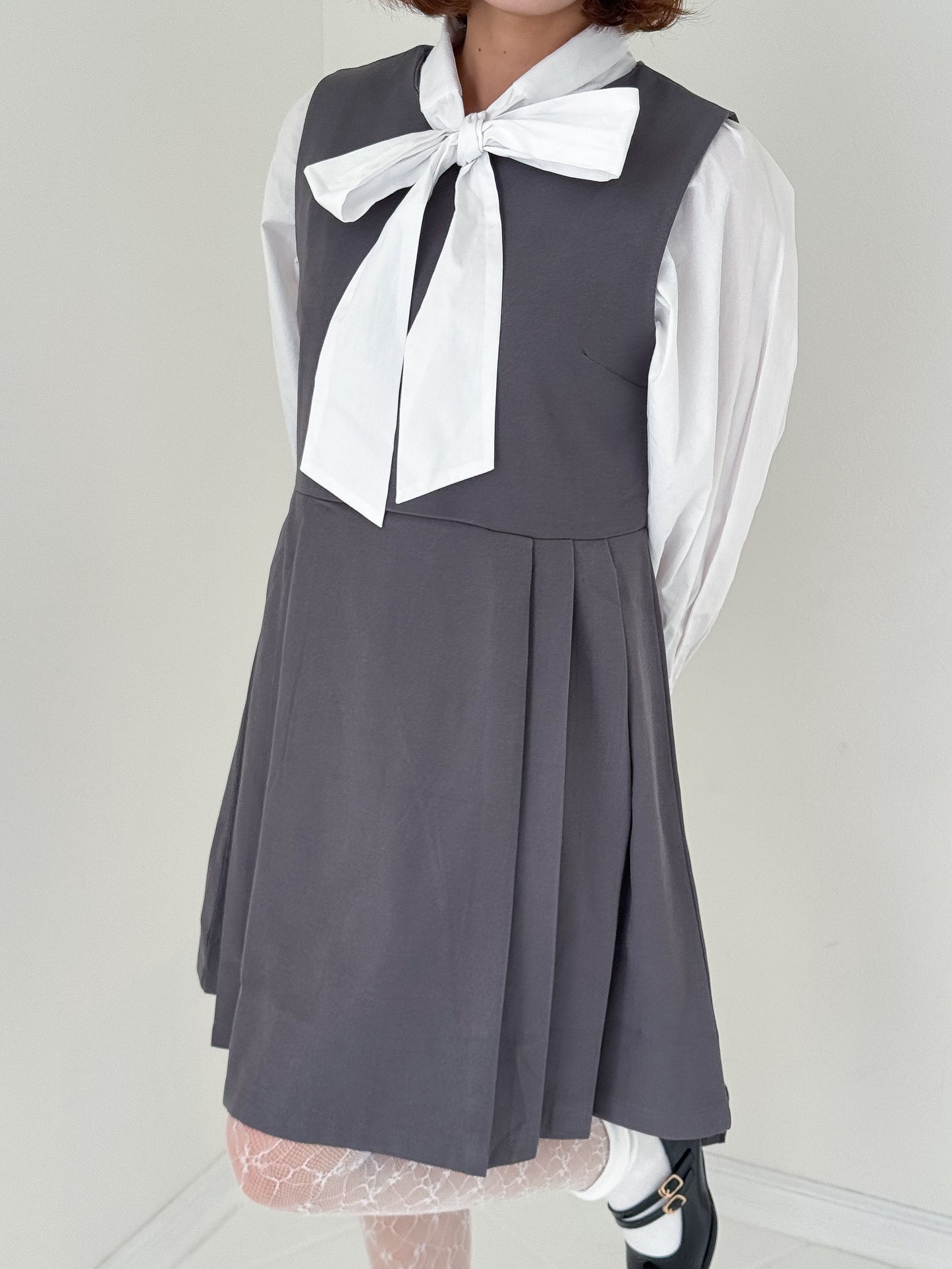 プリーツワンピース