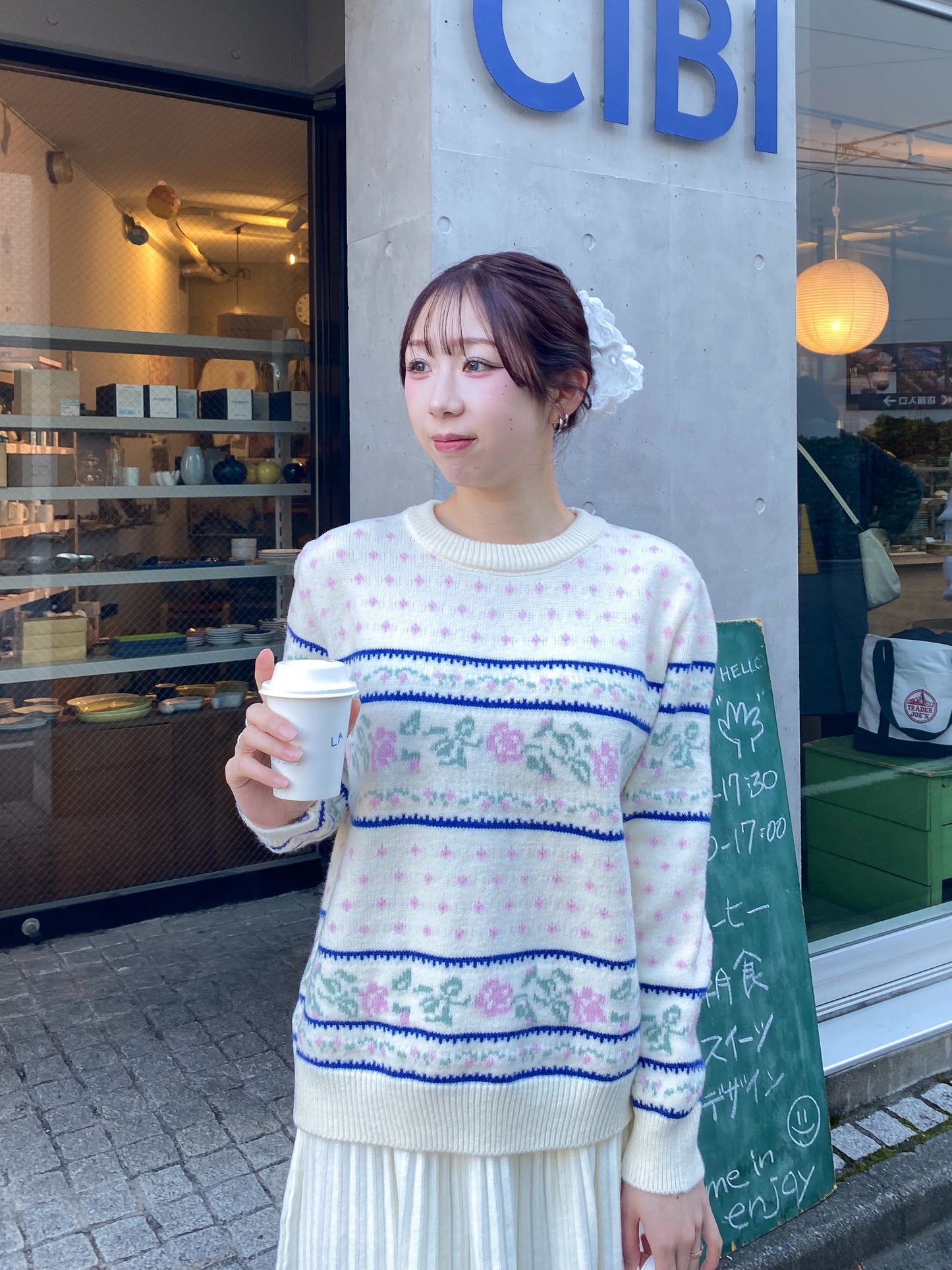 【Official限定価格】ビンテージ風フラワーニット