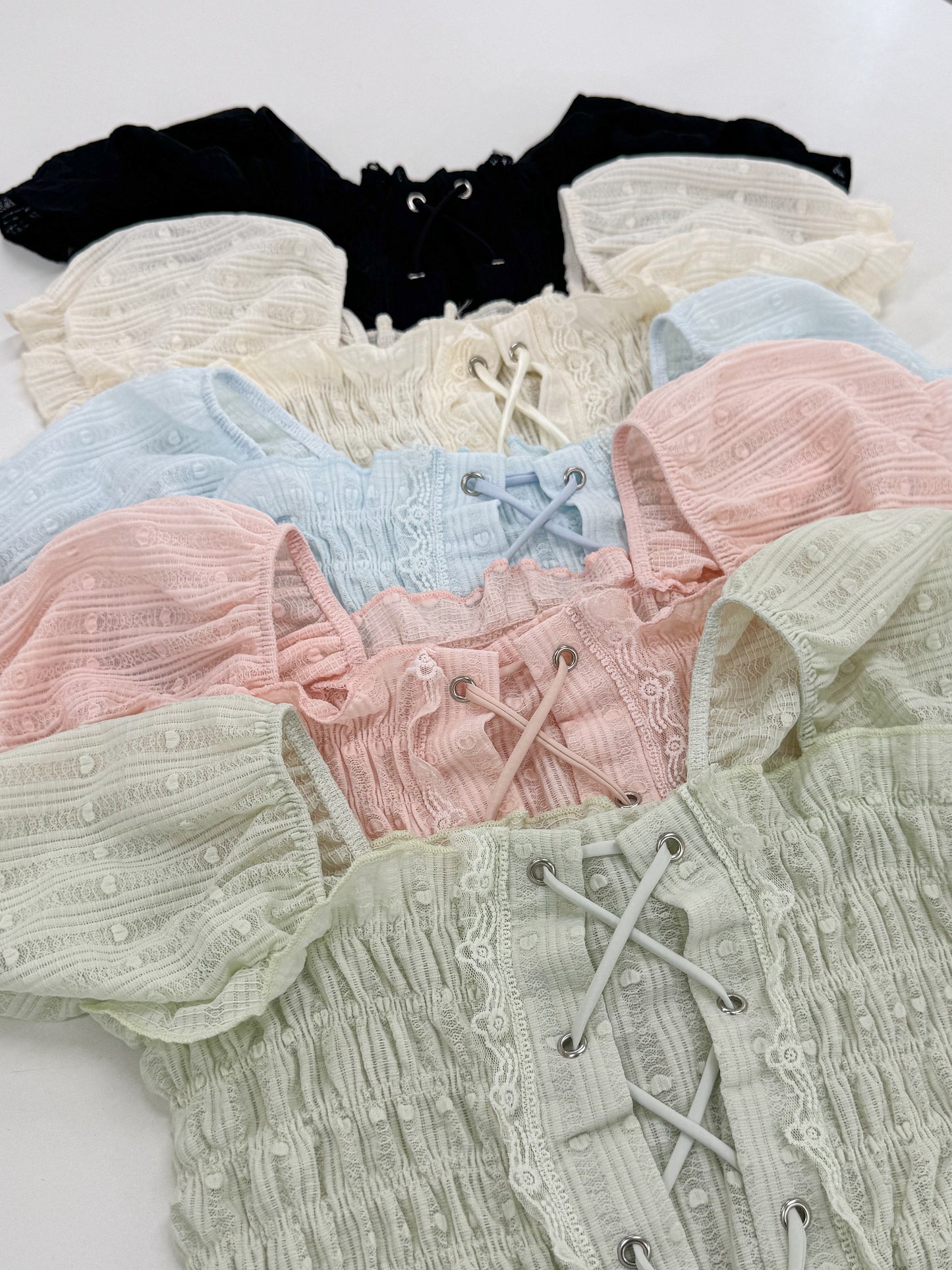 【Official限定価格】レースアップパフブラウス