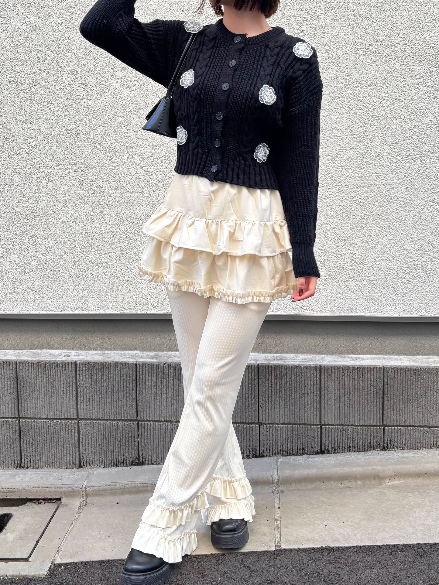 【Official限定価格】フラワーケーブルニット