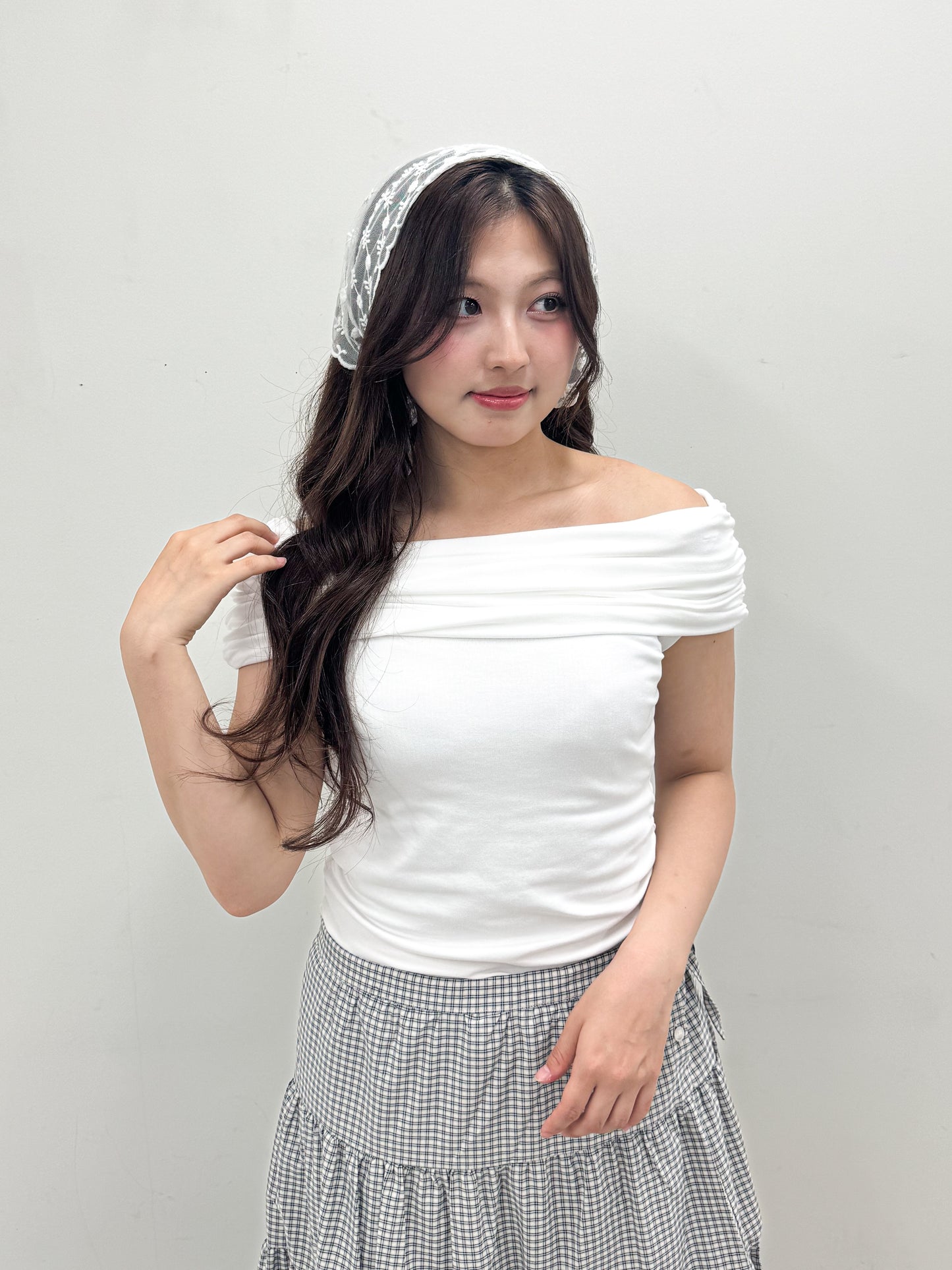 オフショルカットトップス