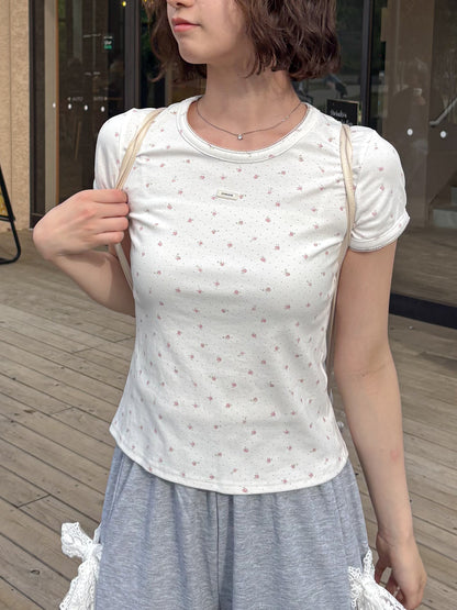 小花柄×ドットTシャツ