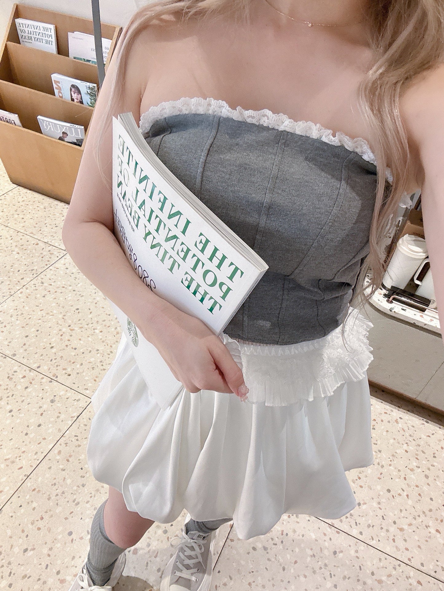 サテンバルーンスカート