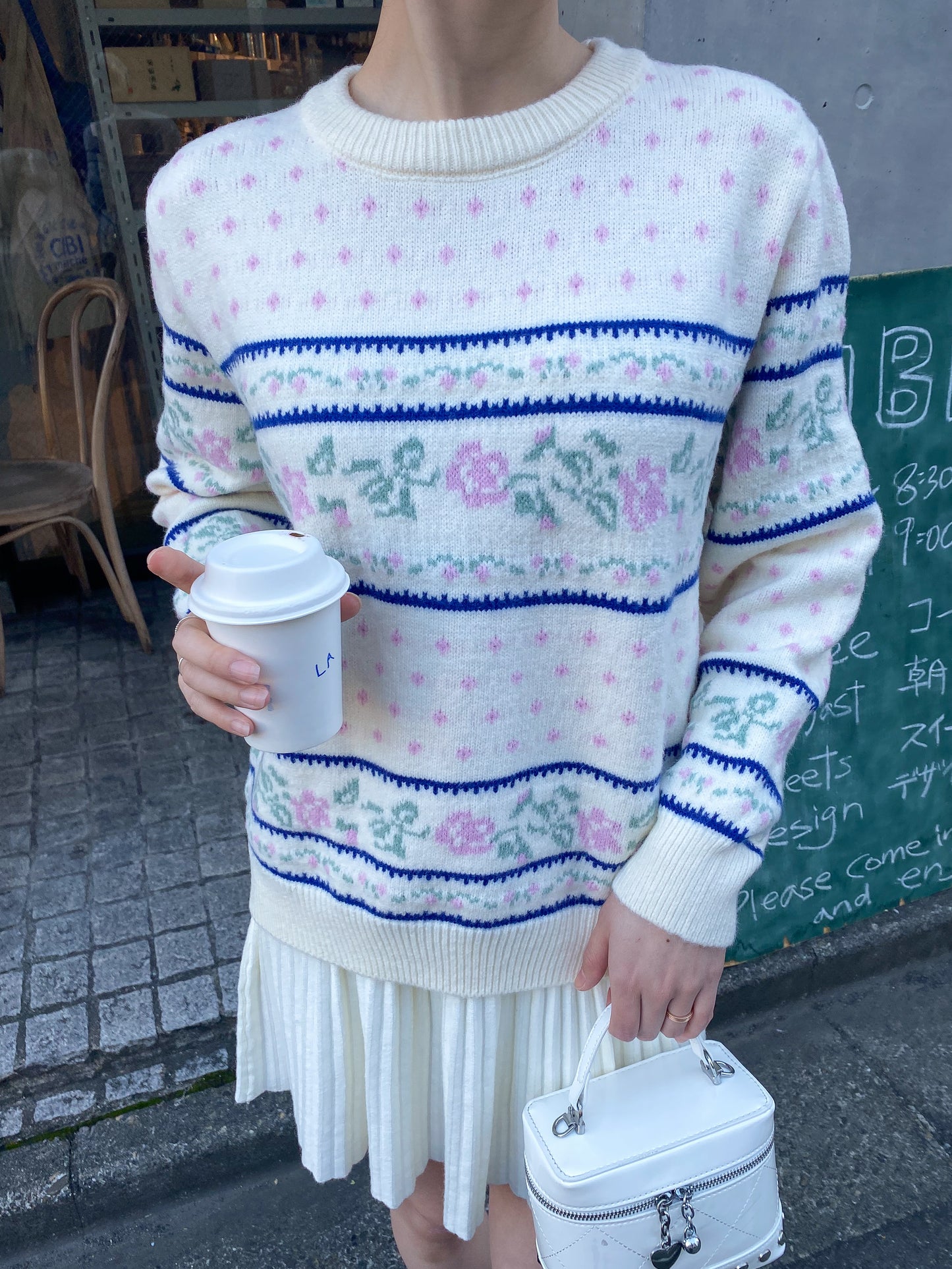 【Official限定価格】ビンテージ風フラワーニット