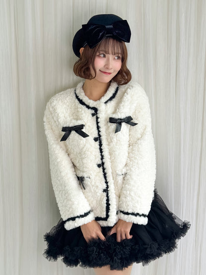 リボン付きガーリーファージャケット