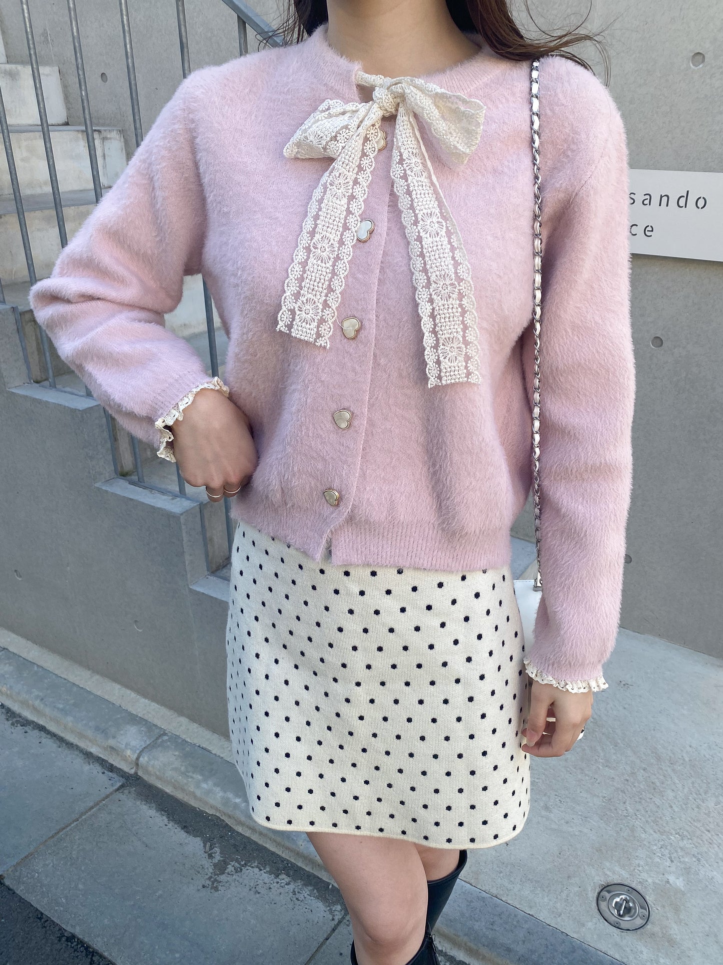 【Official限定価格】ボウタイハートボタンシャギーニット