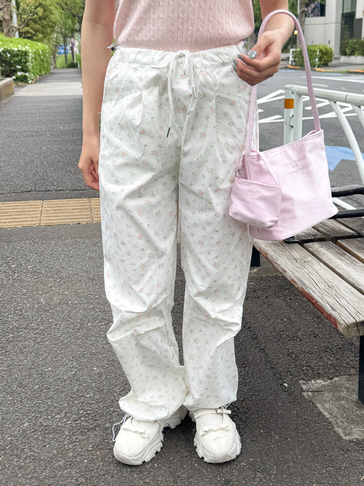 【Official限定価格】小花柄ナイロンパンツ