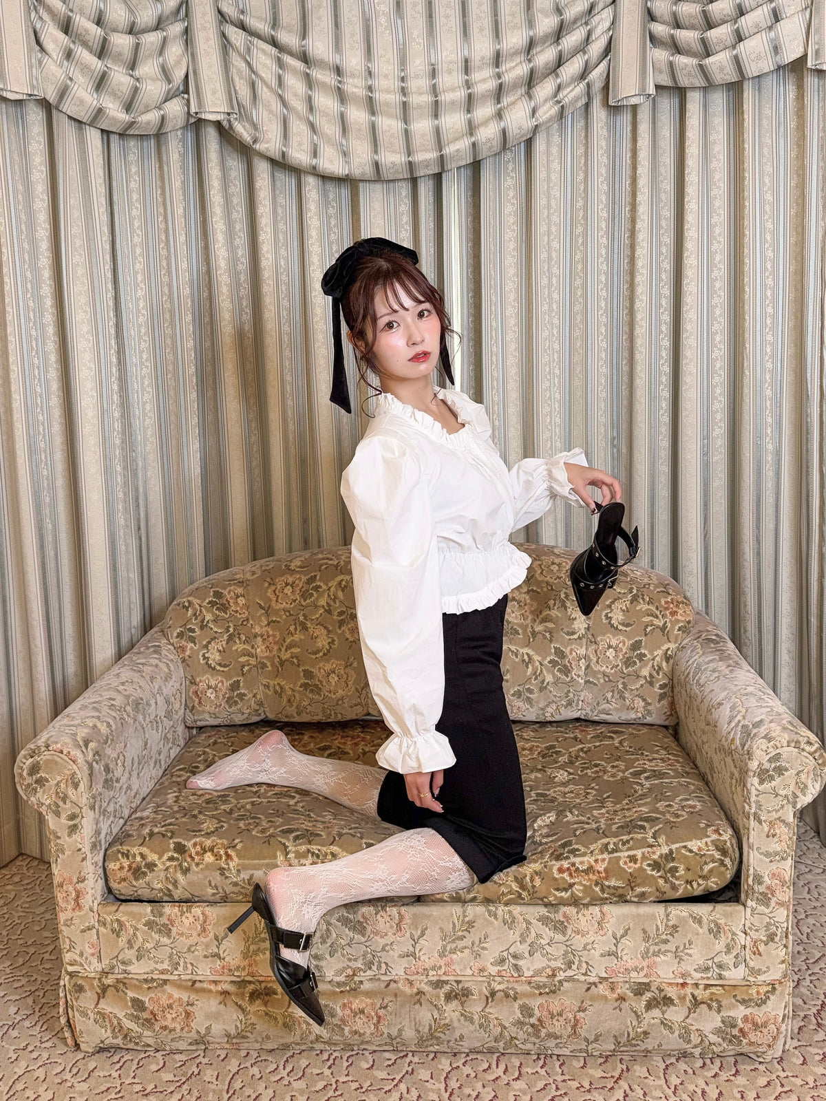 Petite Puff Blouse