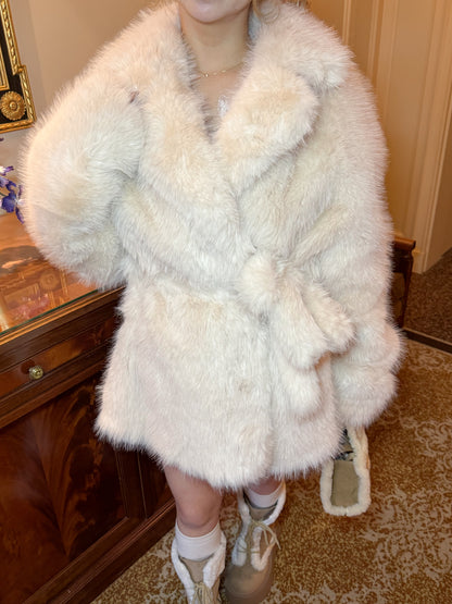 ボリュームフェイクファーコート