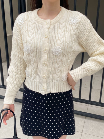 【Official限定価格】フラワーケーブルニット