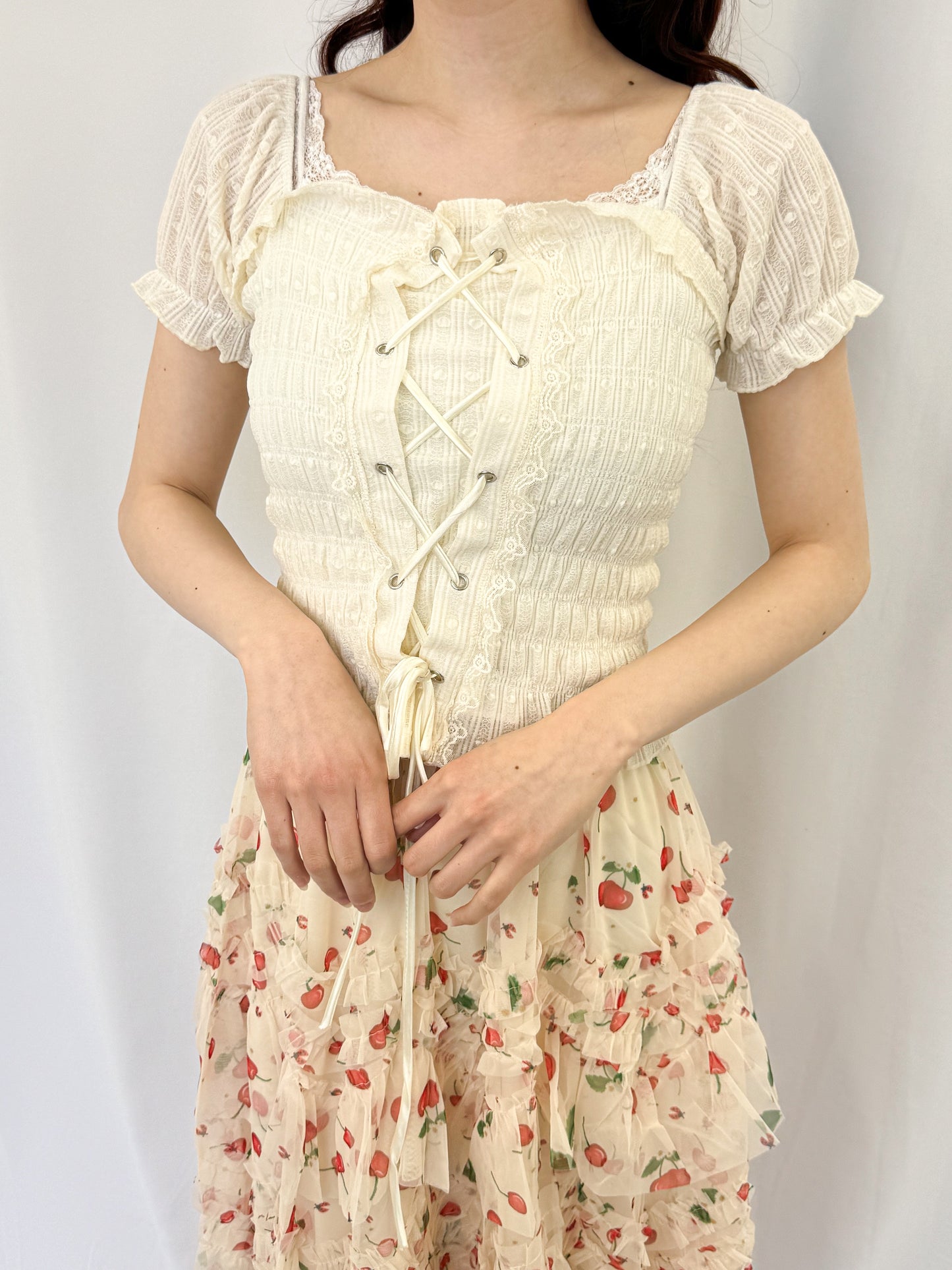 【Official限定価格】レースアップパフブラウス