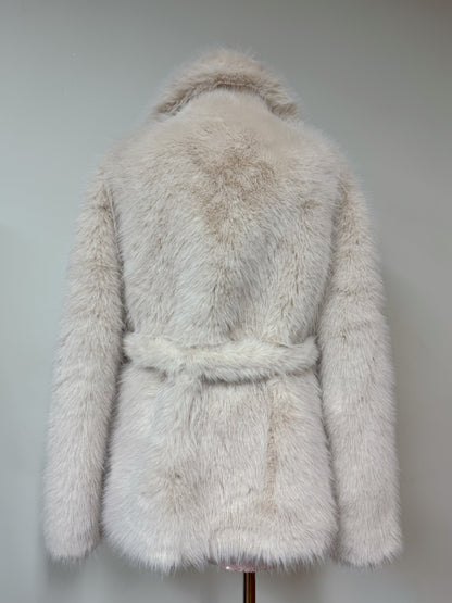 ボリュームフェイクファーコート