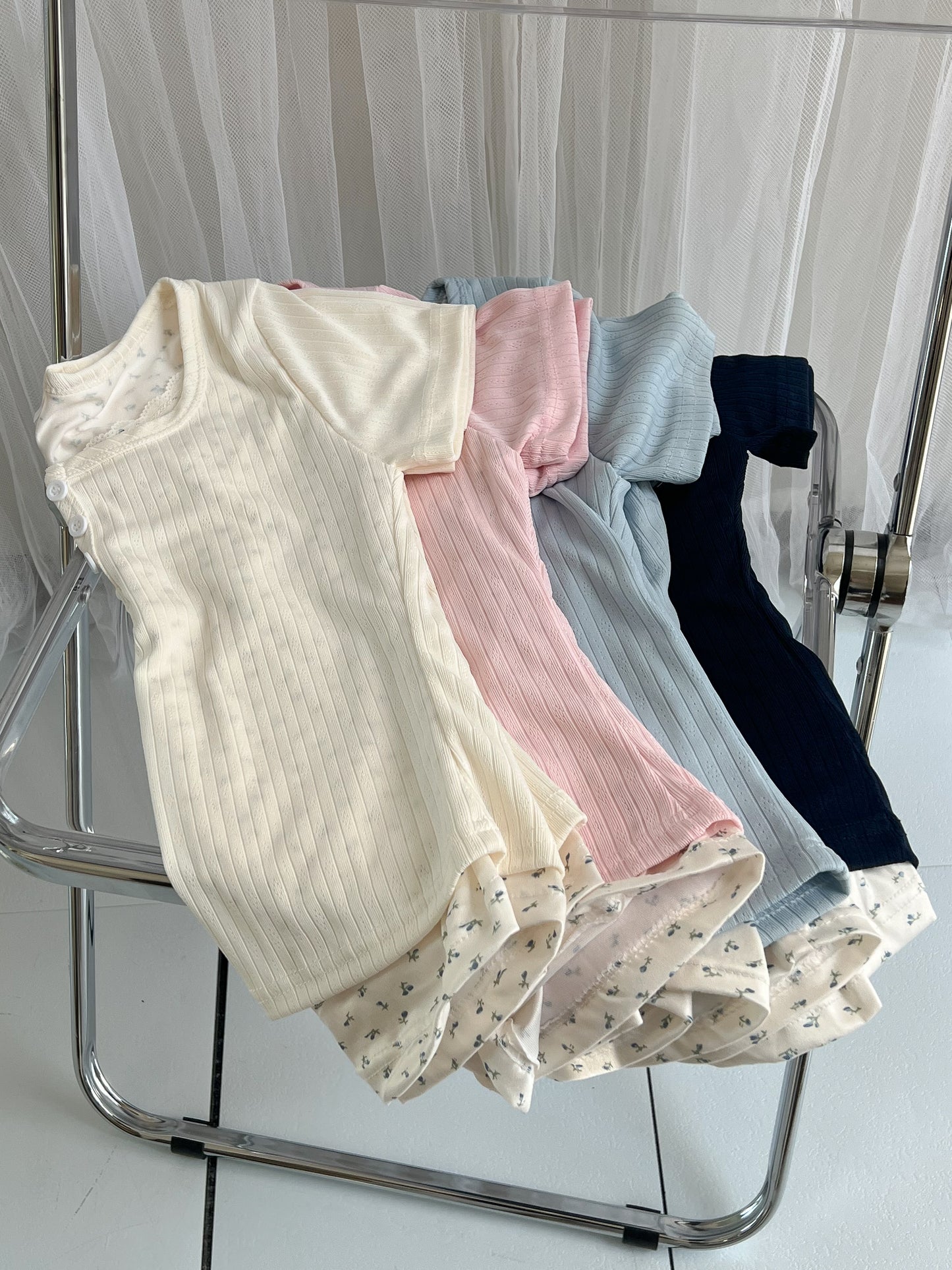 小花柄レイヤーTシャツ
