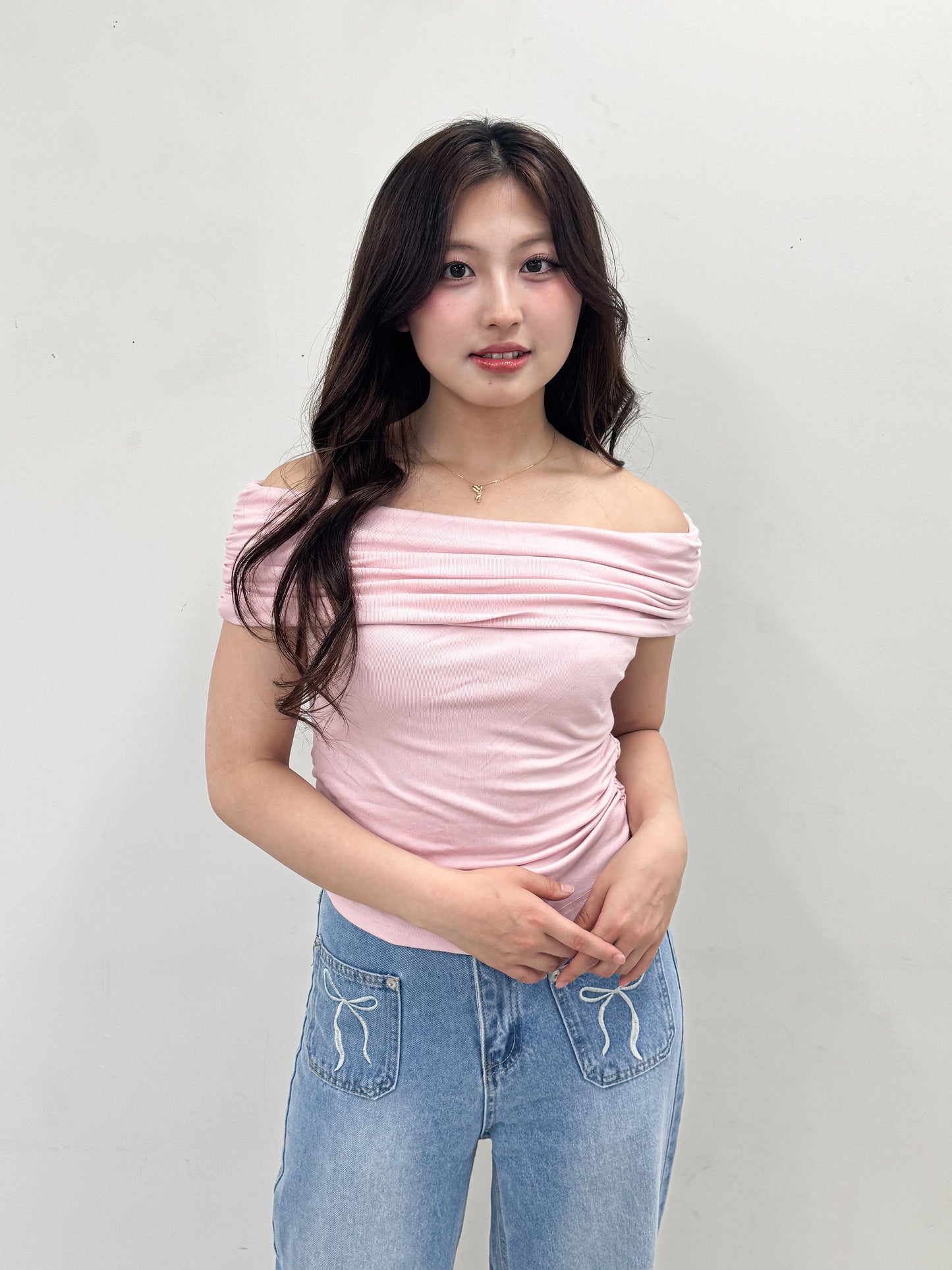 オフショルカットトップス