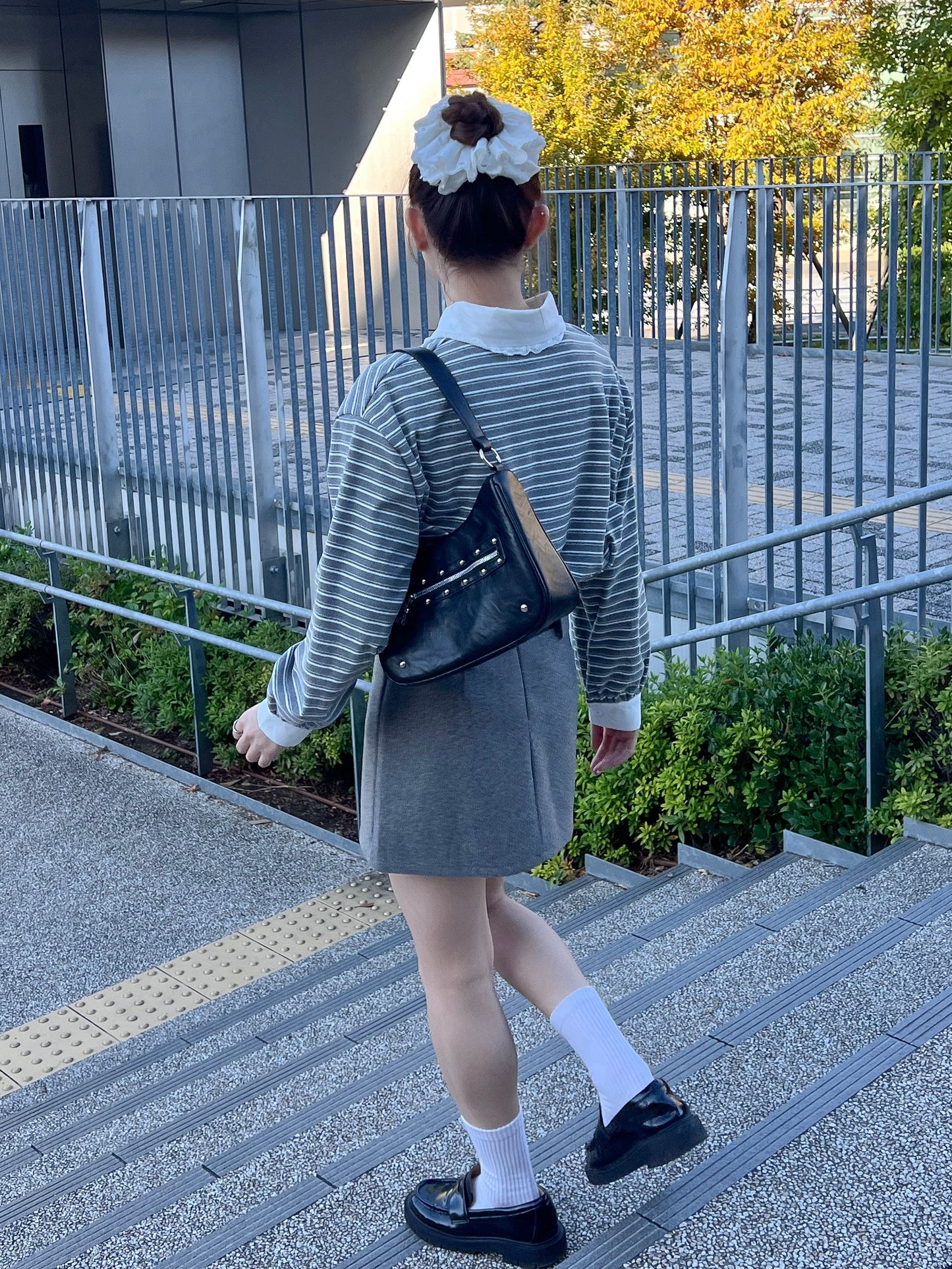 【Official限定価格】フリル襟ボーダーフリーストレーナー