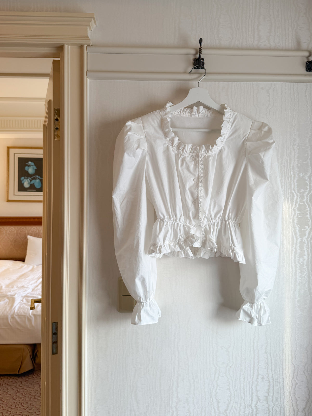 Petite Puff Blouse