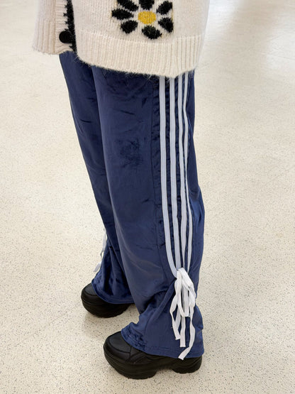 ライン入りベロアパンツ